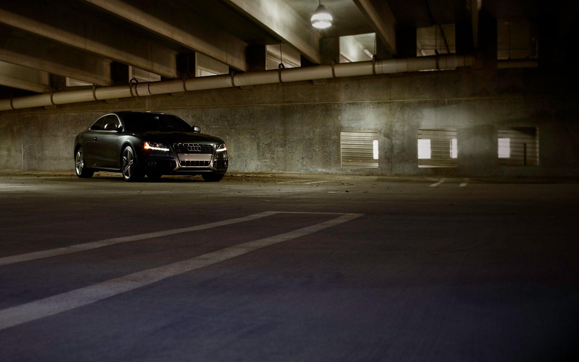 1920x1200 Free download wallpaper cars garage wallpaper [1920x1200]