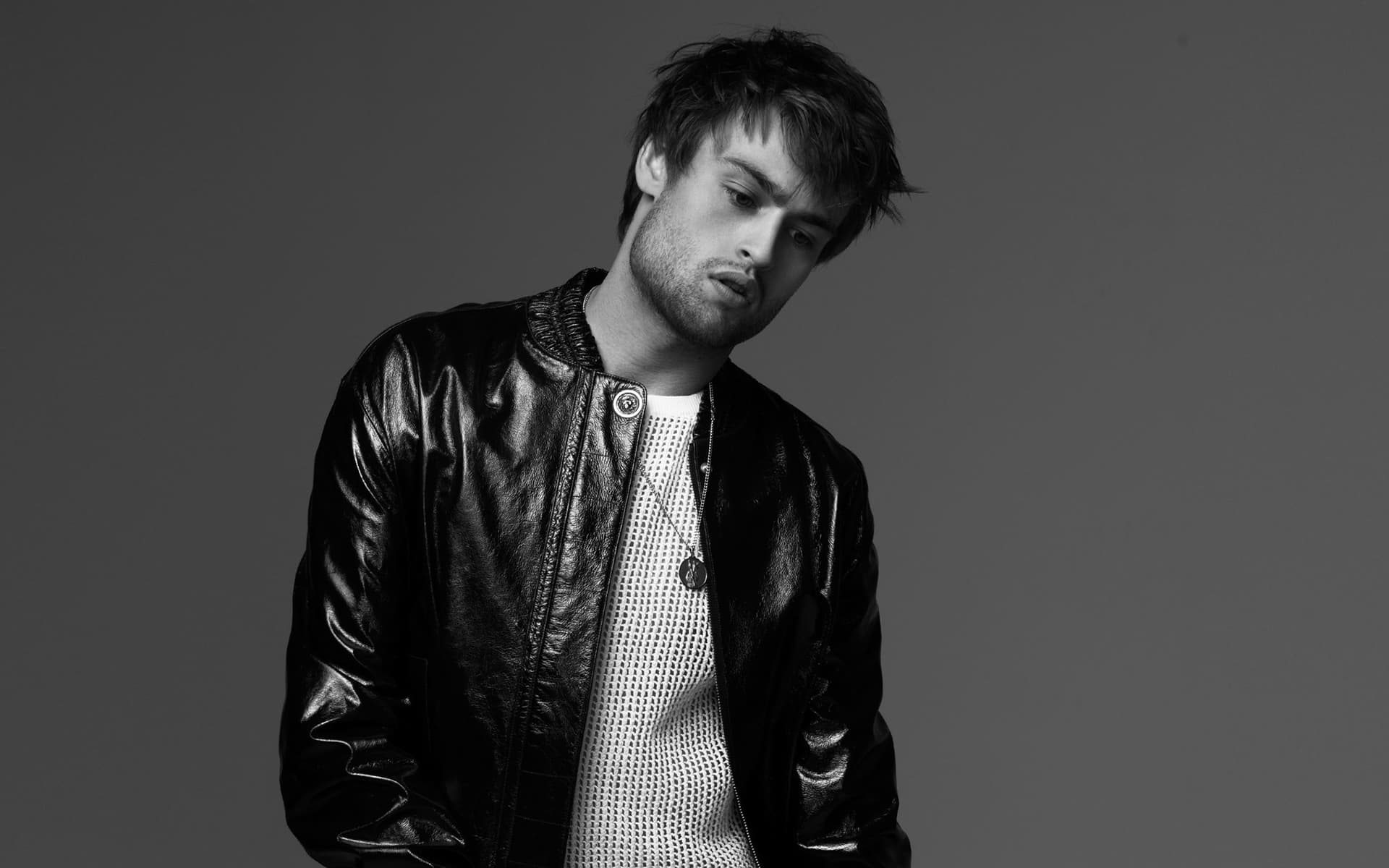 1920x1200 HD Douglas Booth Wallpaper