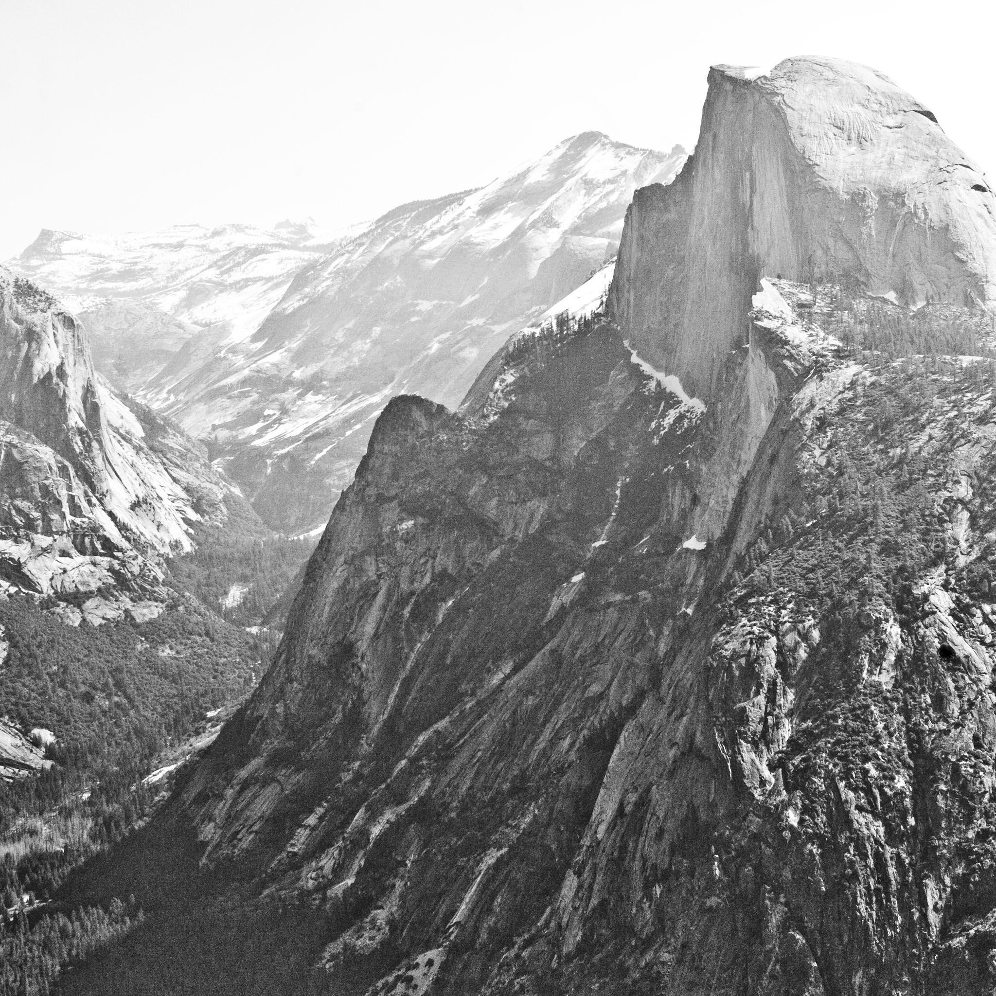 2048x2048 Black & White Mountain Landscape iPad wallpaper