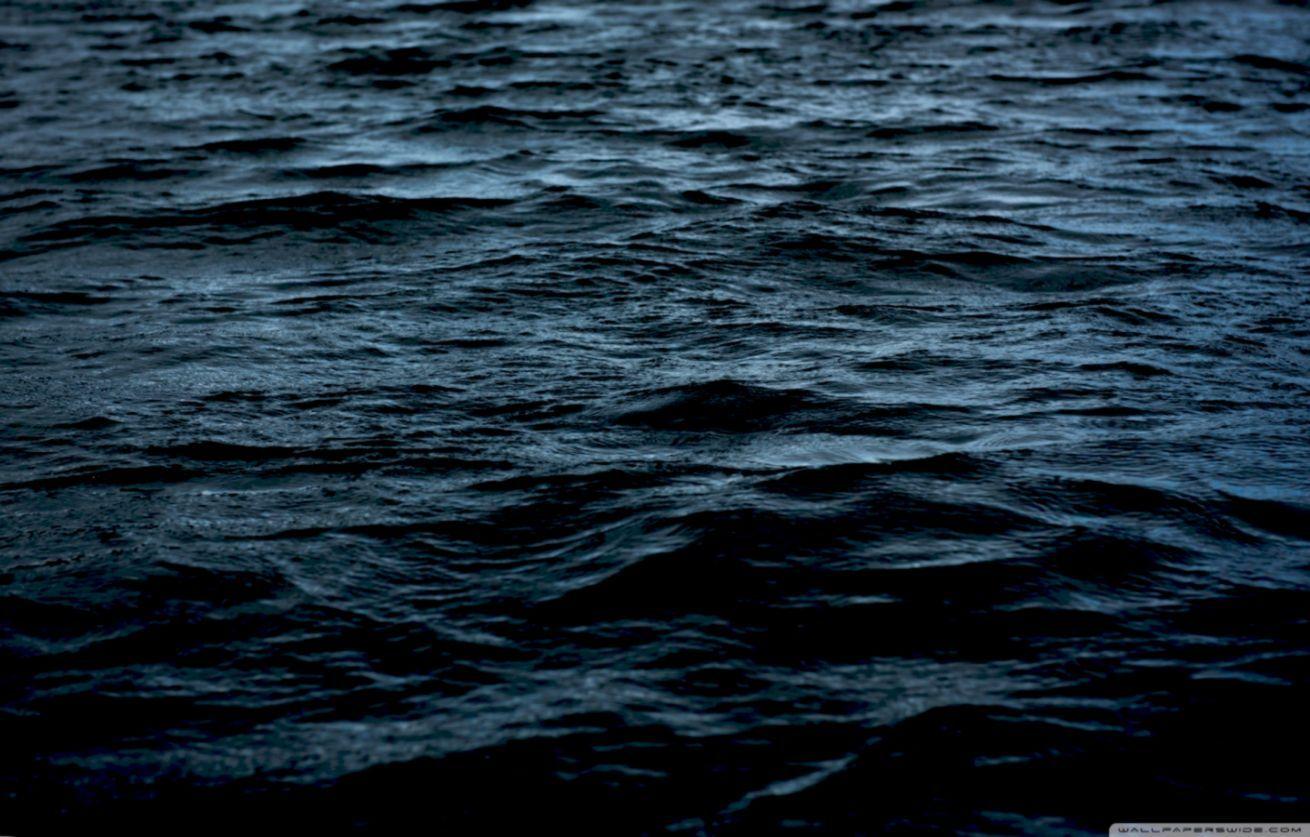 1310x837 Black Water Wallpaper