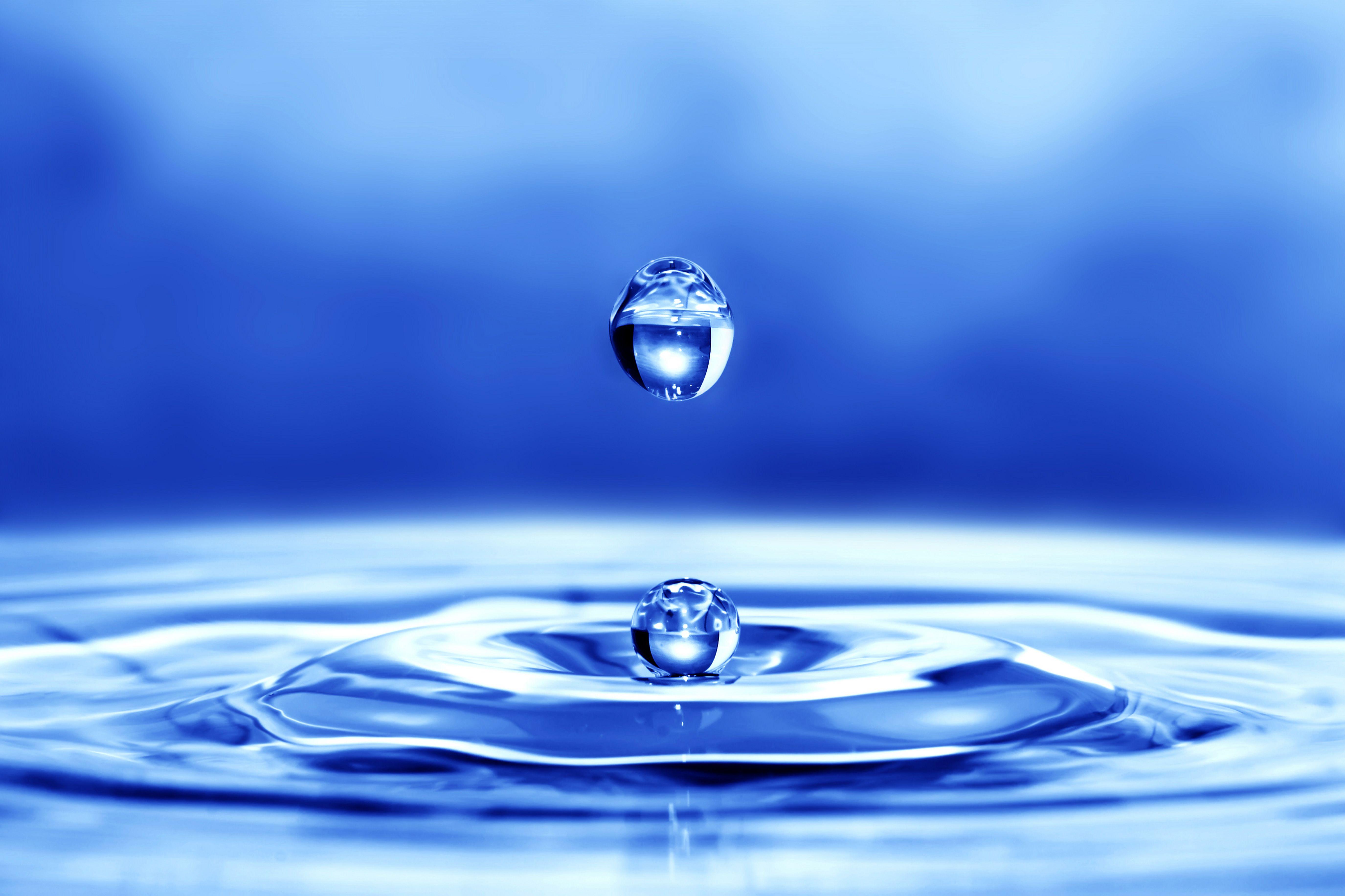 5500x3666 Water Background Wallpaper
