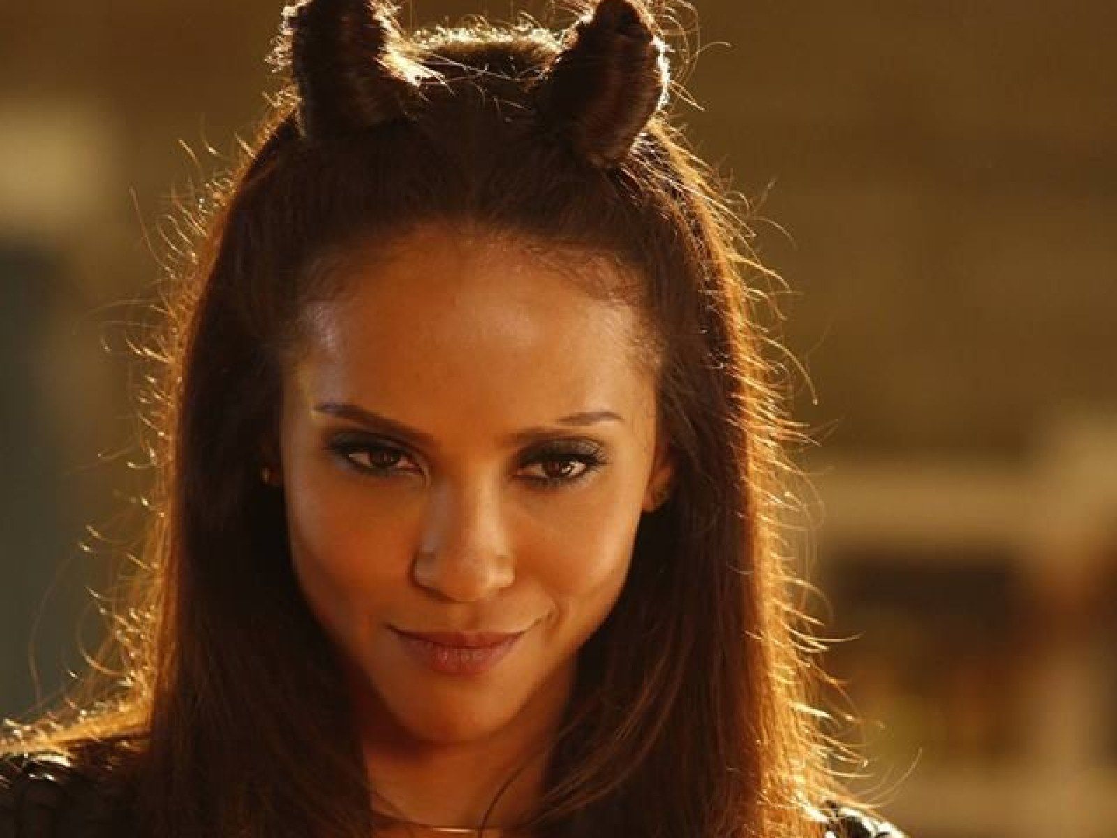 1600x1200 Lucifer' Season 3 Spoilers: Will Lesley Ann Brandt's Maze Appear In First Few Episodes?