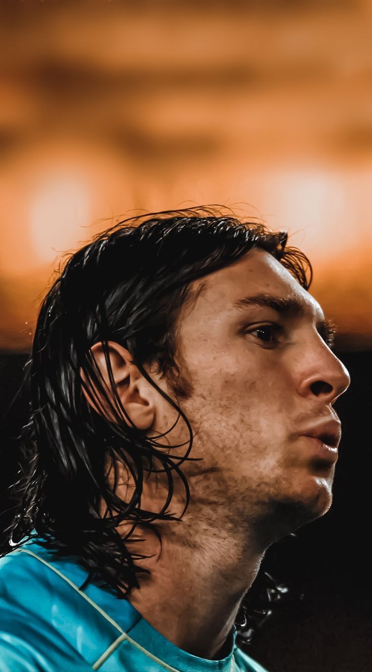 736x1329 Messi Long Hair Wallpaper