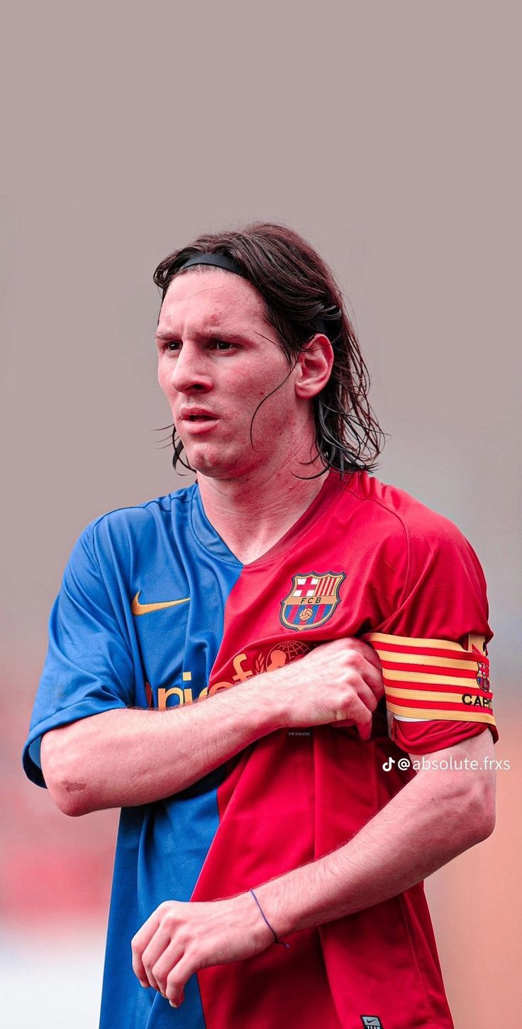 736x1449 Messi long hair wallpaper. Old messi wallpaper, Messi red kit, Lionel andres