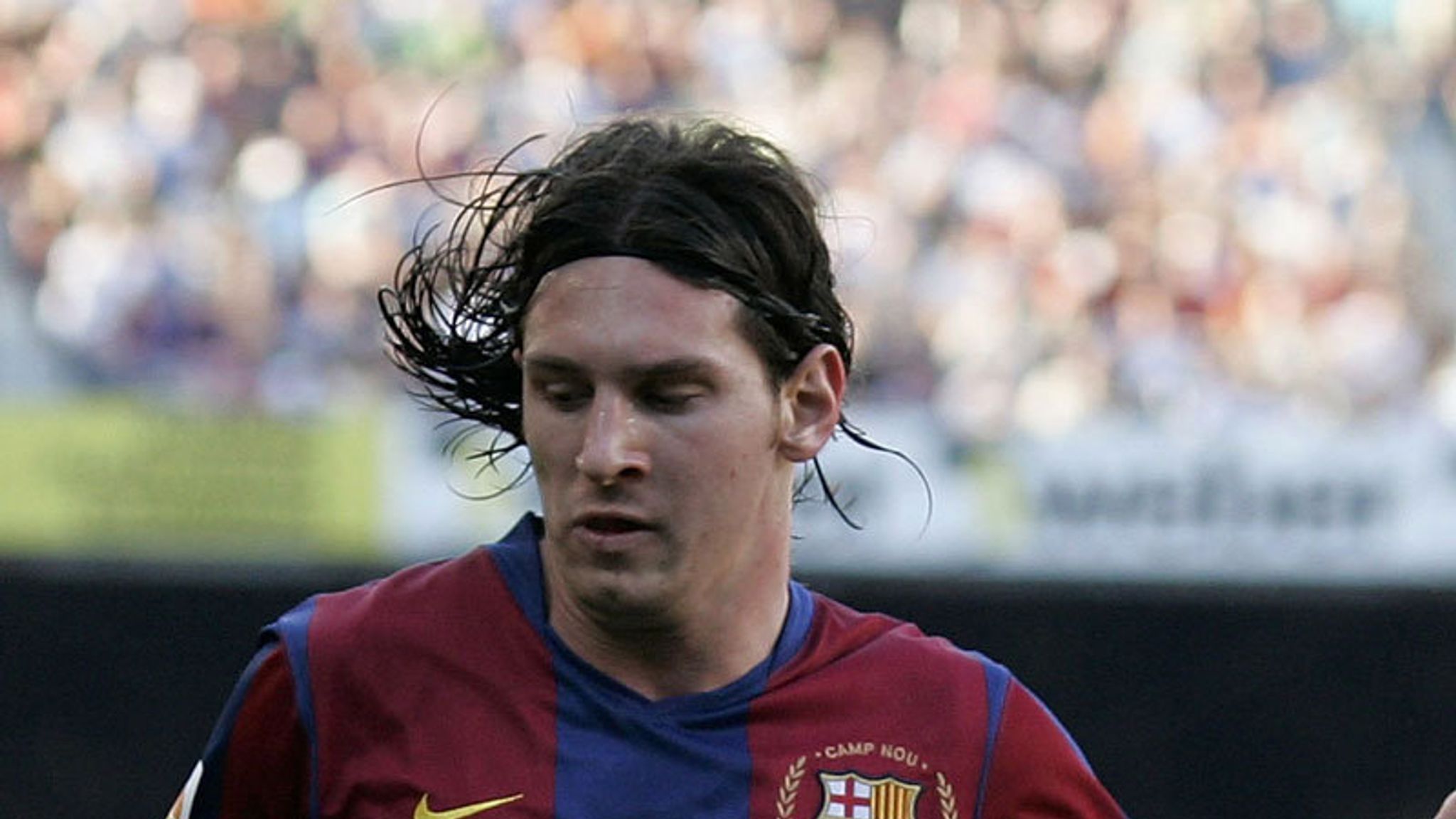 2048x1152 Messi blow for Barca