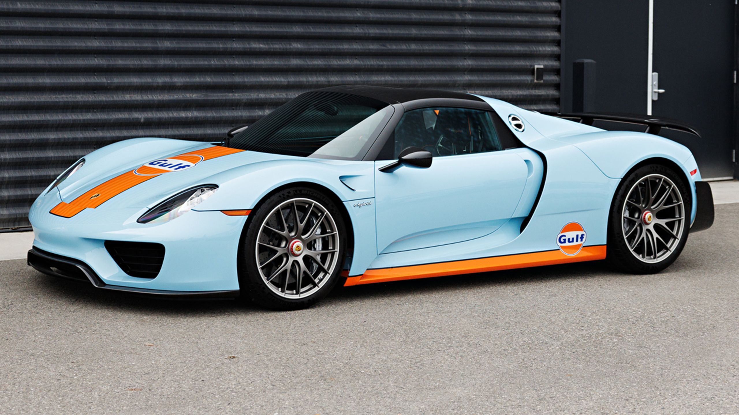 2560x1440 This Porsche 918 Is One Of Just 2 With A Gulf Oil Livery