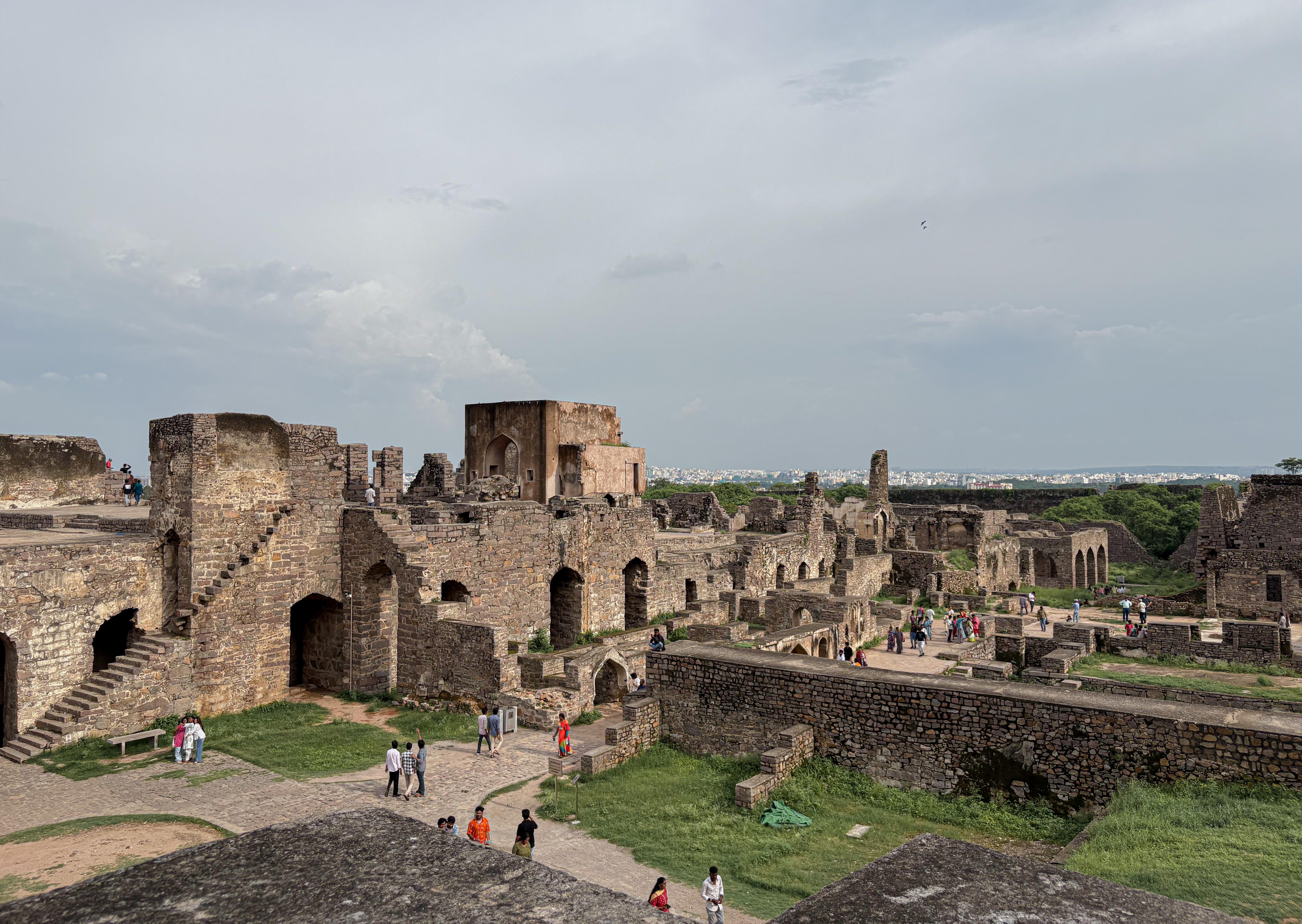 5712x4054 Golconda Fort