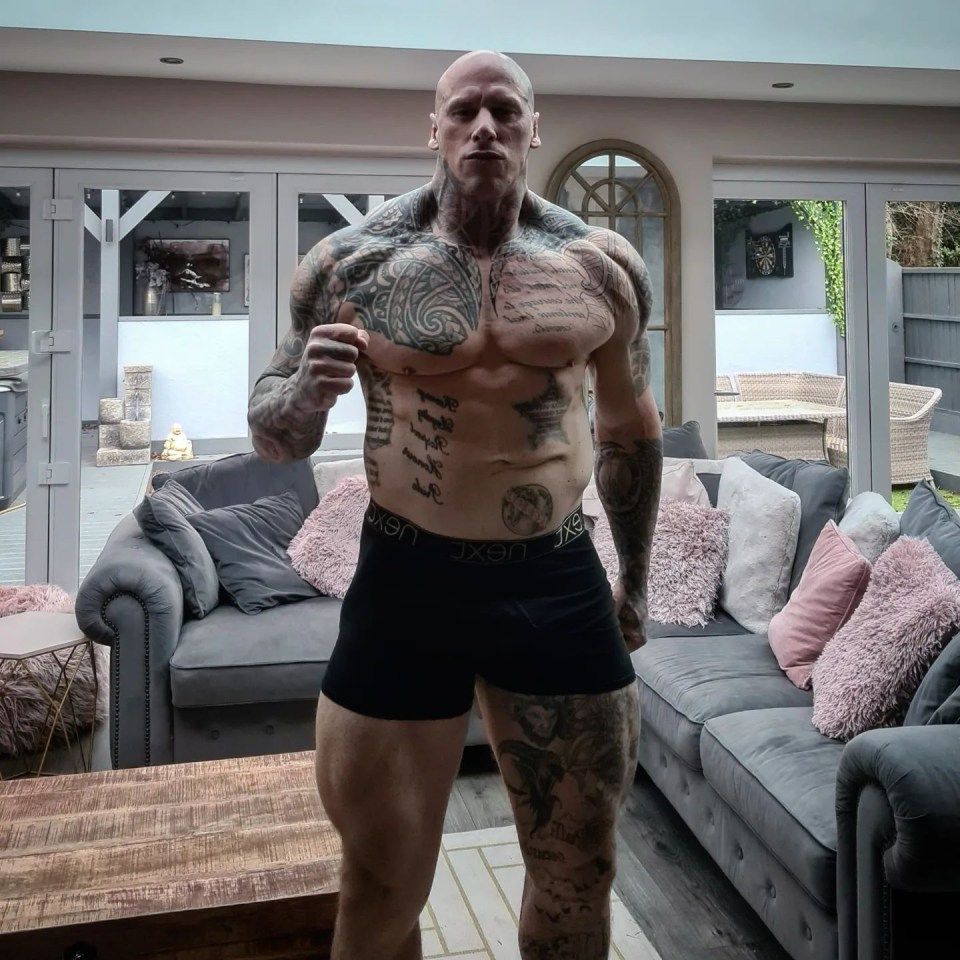 960x960 Martyn Ford piles on almost 2 stone of muscle as he shows off body transformation after collapsed fight vs Iranian Hulk