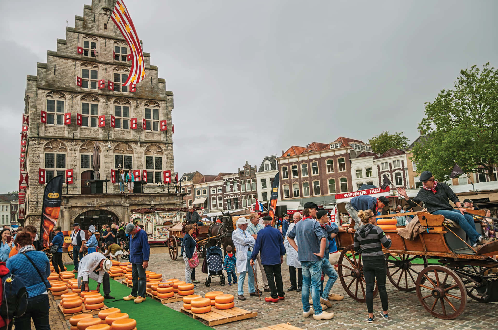 1920x1275 Download Gouda Cheese Market Netherlands Wallpaper