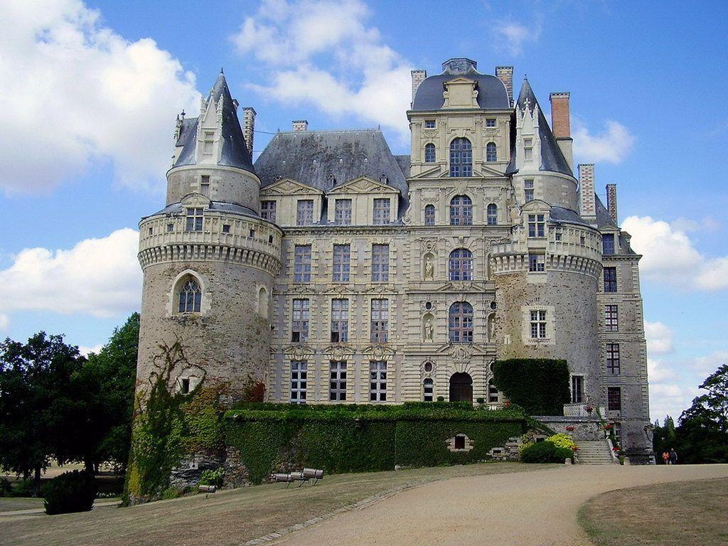 1024x768 Castles in France. Castle, Angers, France Travel photo