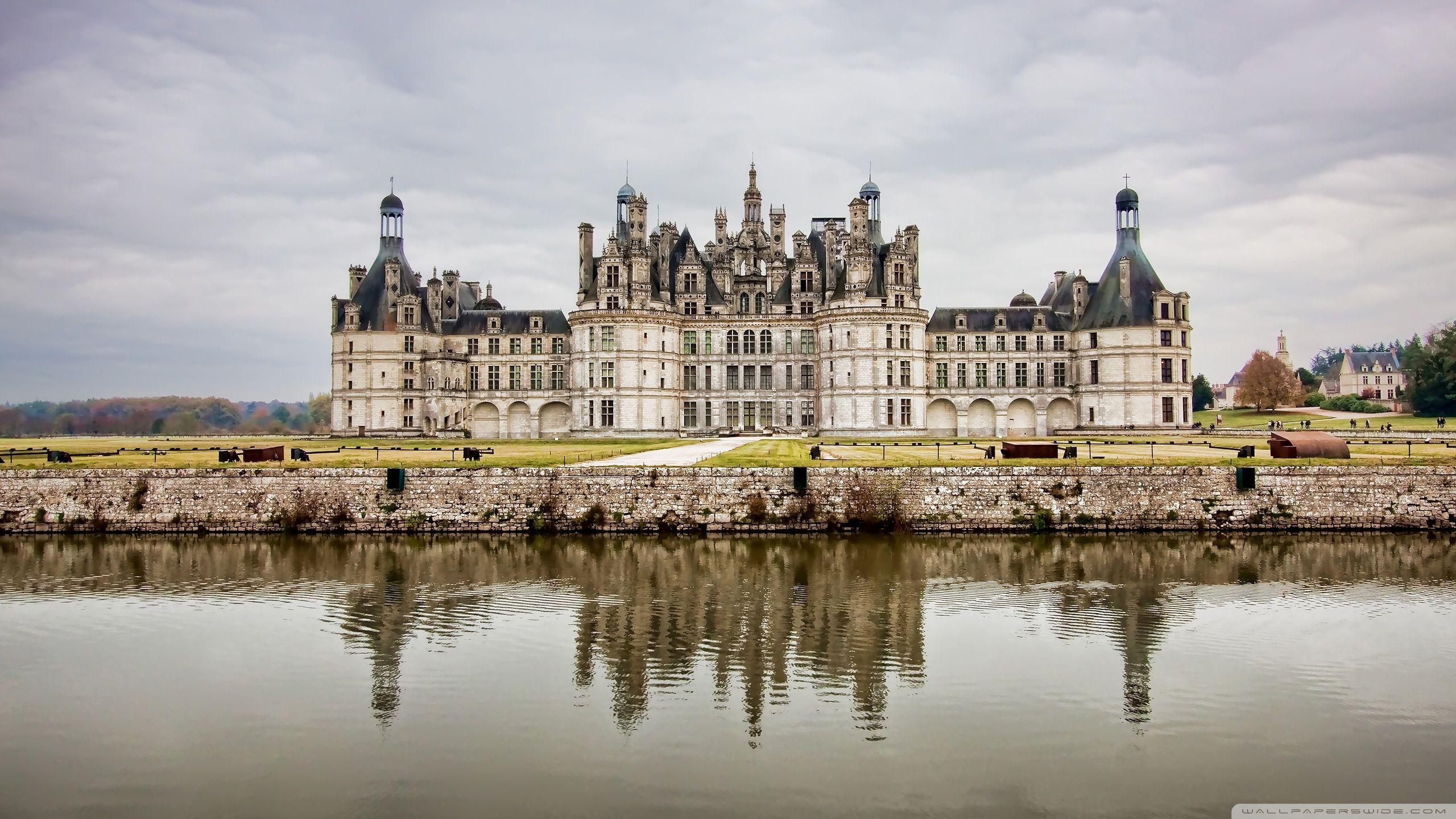 2560x1440 The Royal Chateau de Chambord at Chambord, Loir et Cher, France