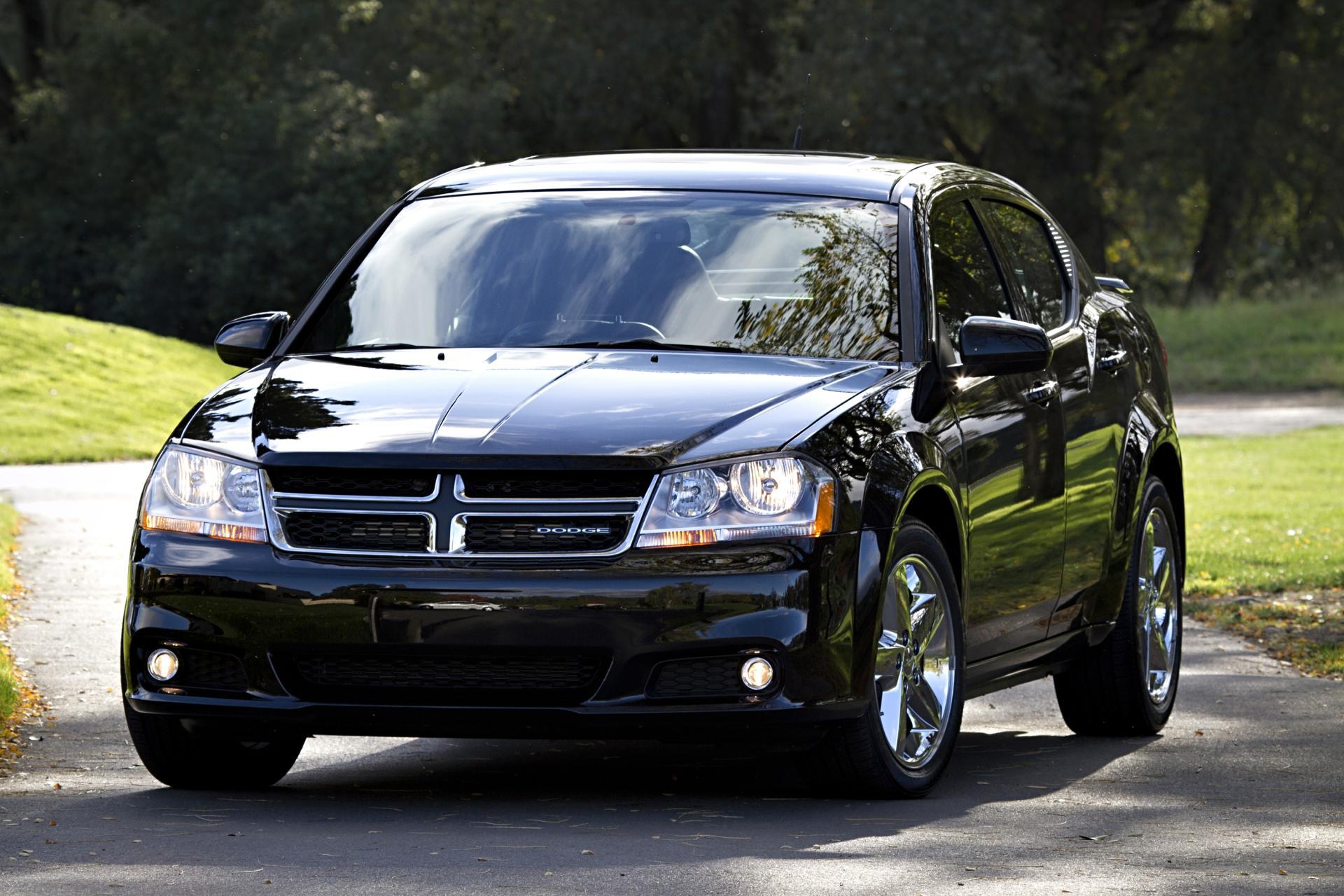 1920x1280 Dodge Avenger Car Wallpaper HD