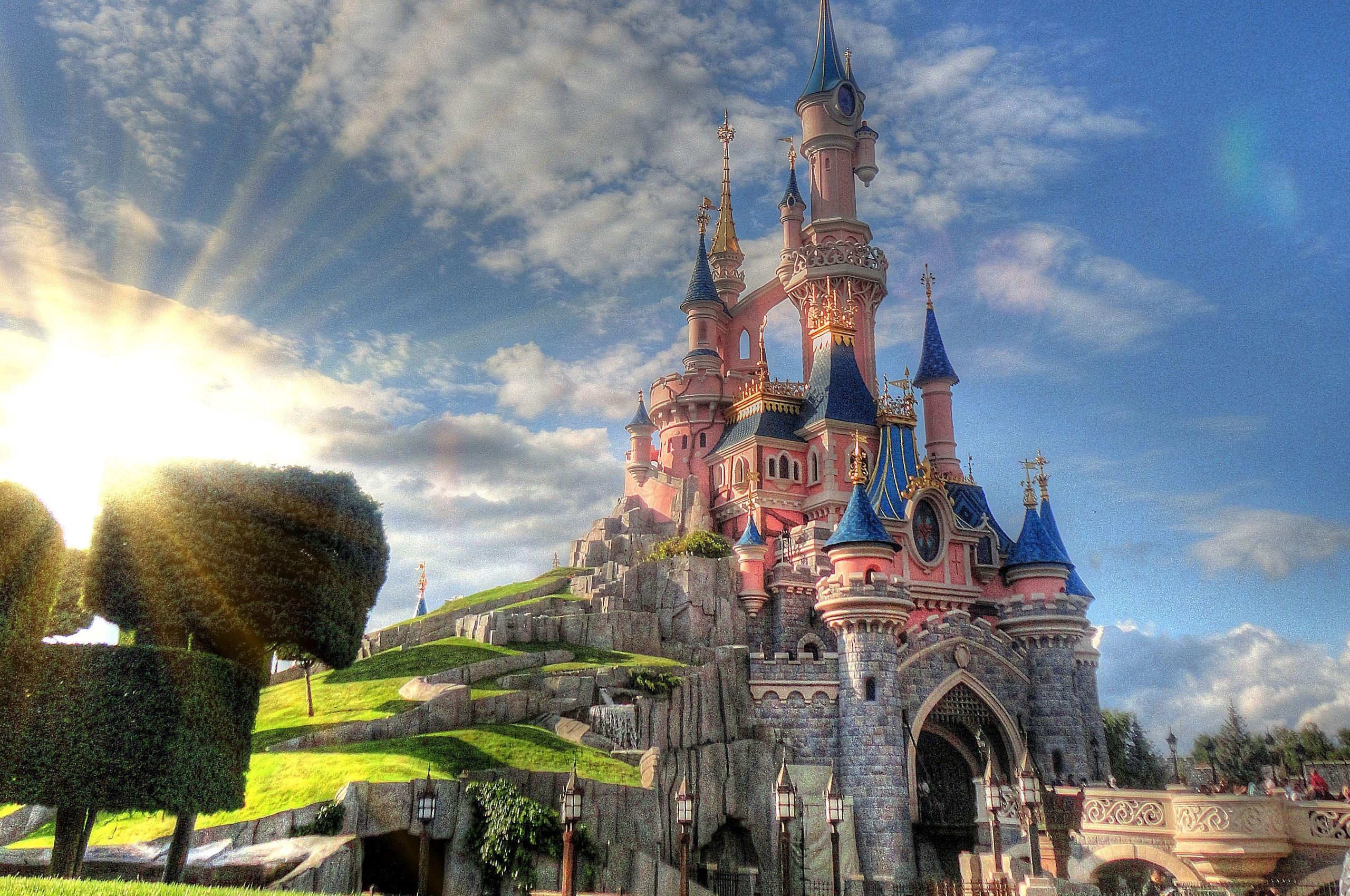 2560x1700 Free download Disneyland Paris Wallpaper [2560x2048]