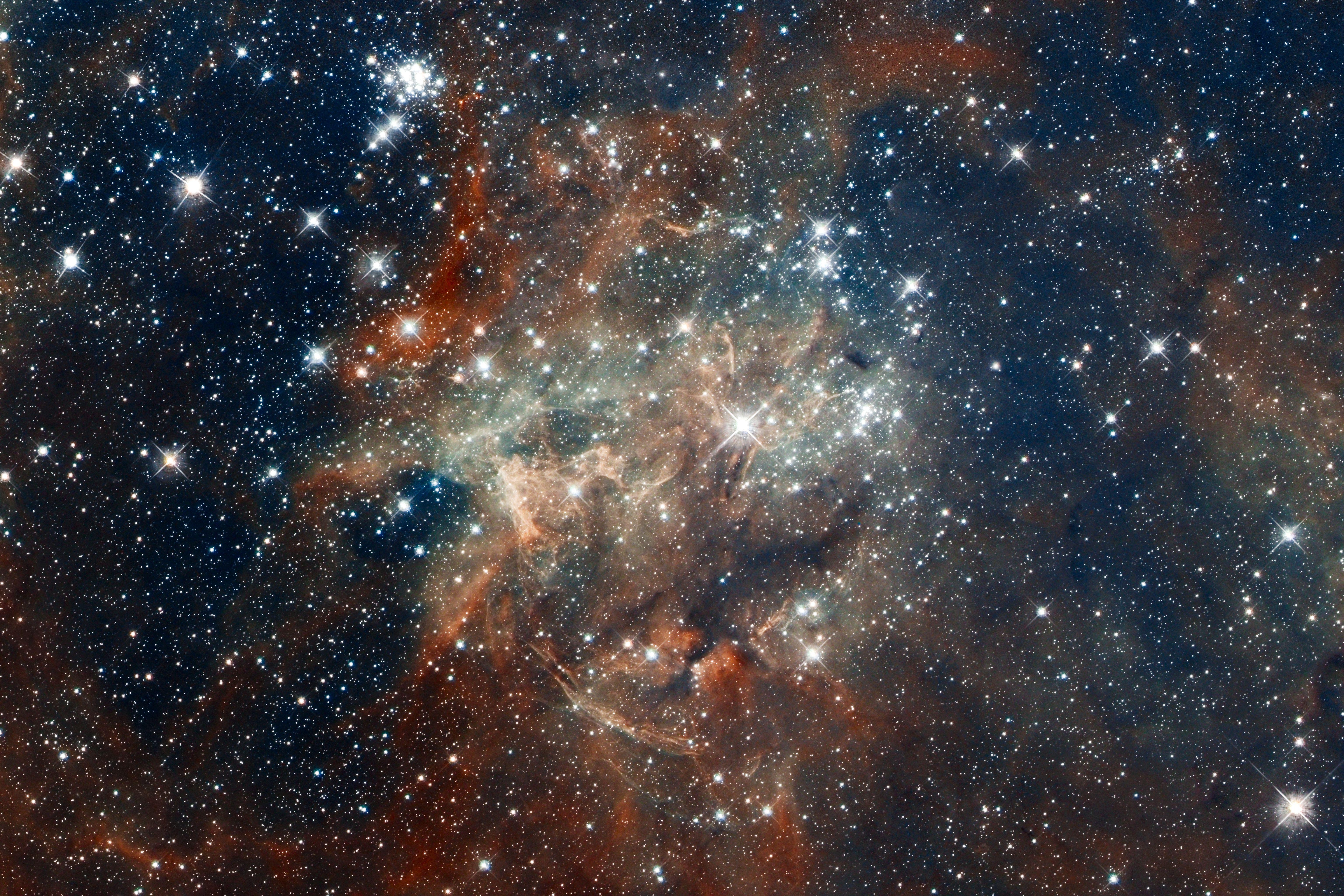 6145x4097 Hubble Trang web: Hình ảnh - Hình ảnh qua Hubble 30 Doradus: NGC 2060