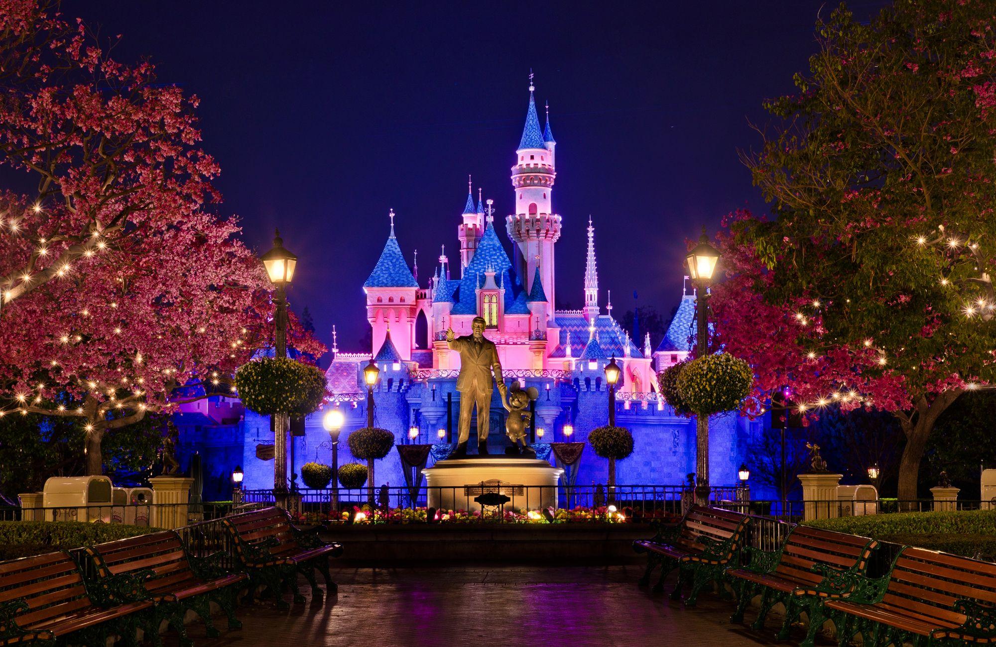 2000x1300 Disneyland Wallpaper