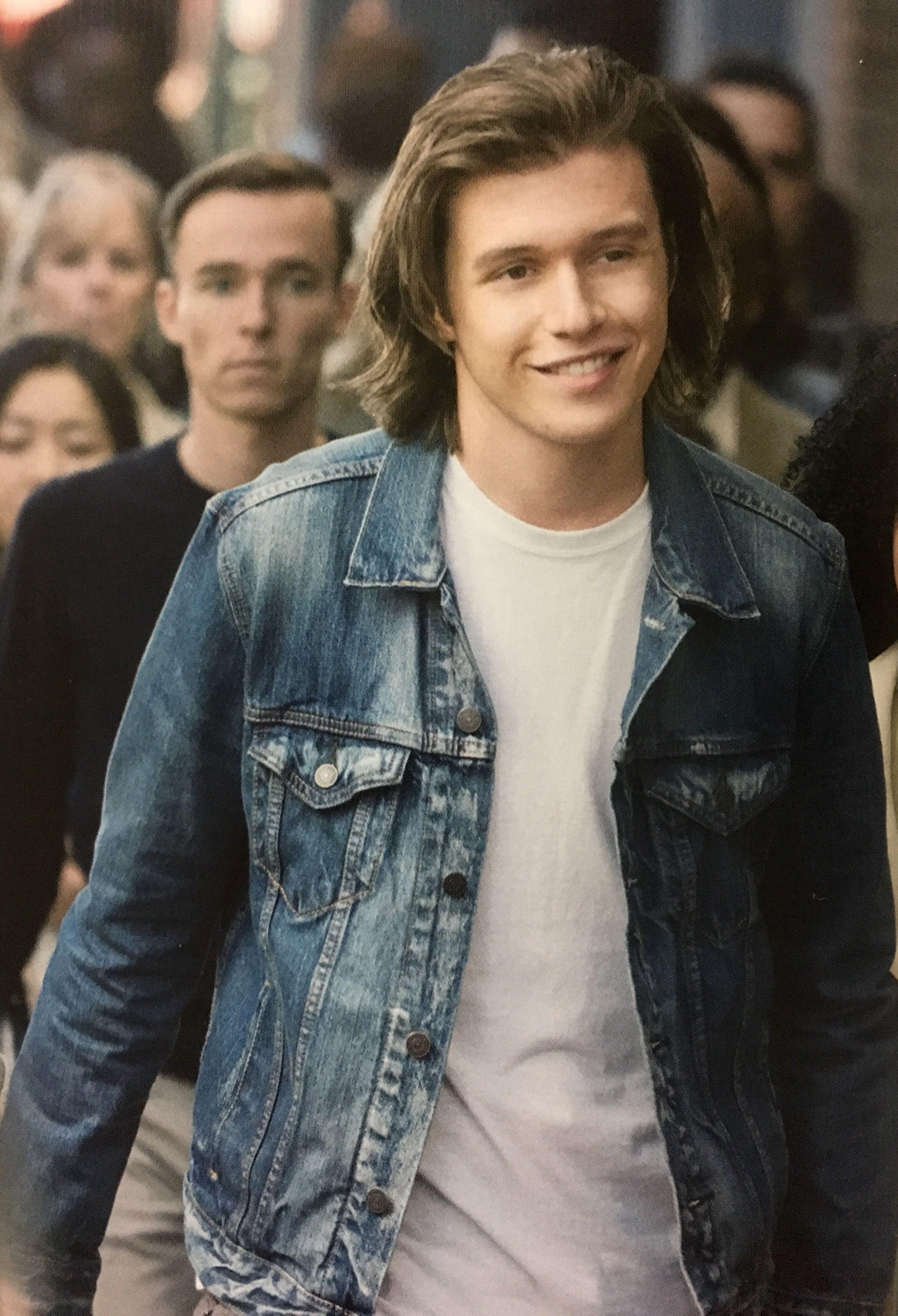 2750x4030 Nick Robinson. Nick robinson, Nick robinson girlfriend, Robinson