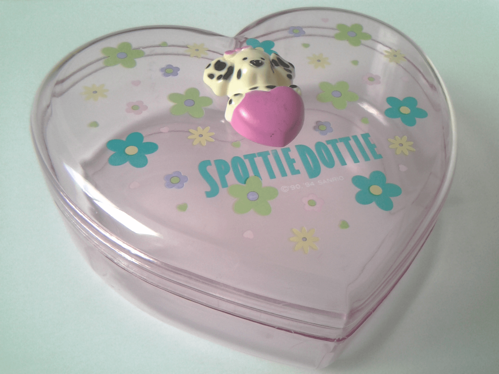 1600x1200 VINTAGE Sanrio Spottie Dottie 1994 plastic heart shaped container