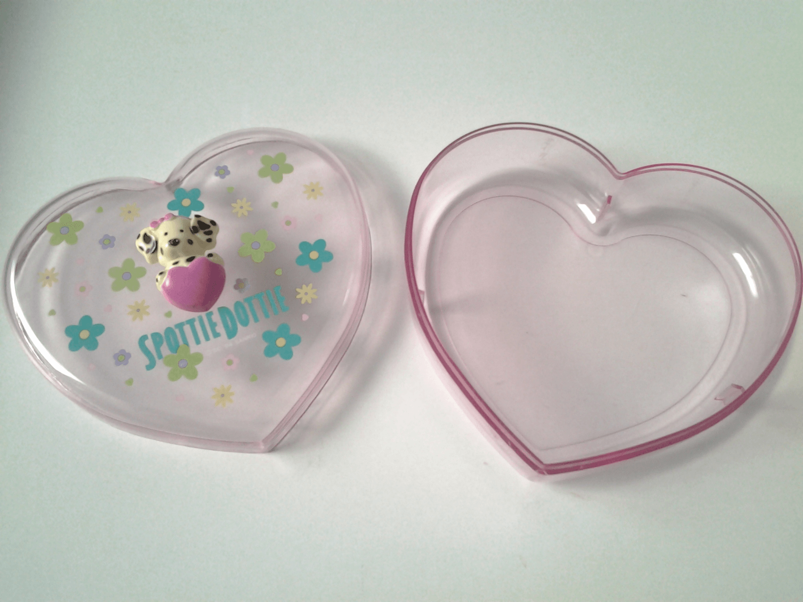 1600x1200 VINTAGE Sanrio Spottie Dottie 1994 plastic heart shaped container
