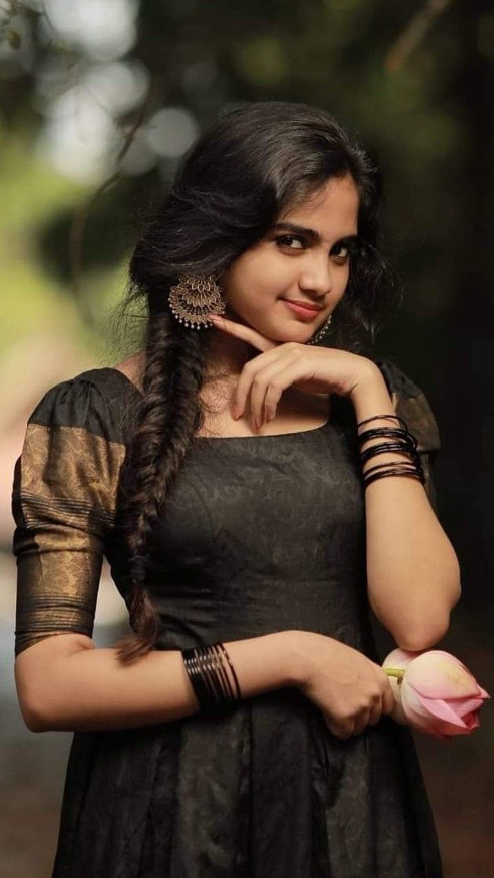 720x1280 Devika