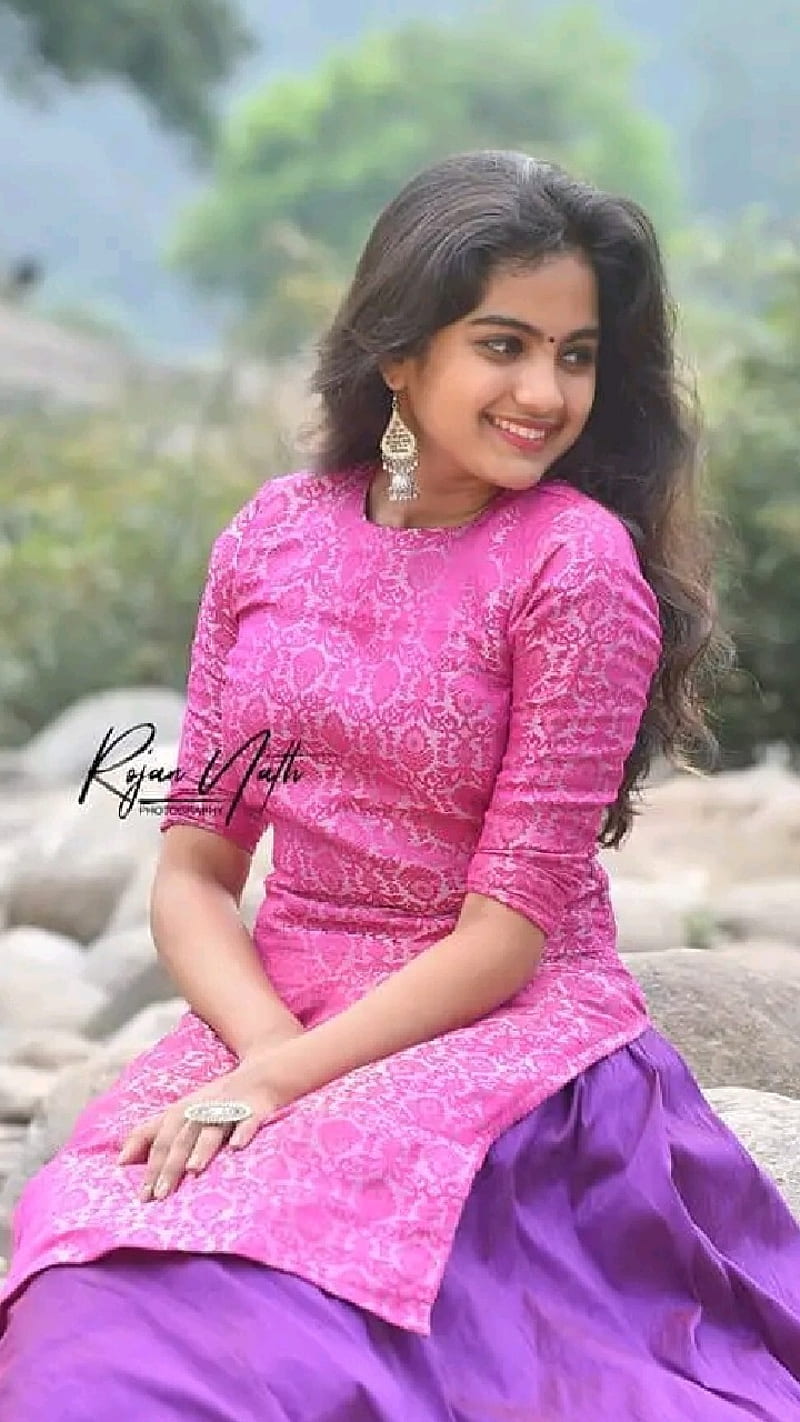 800x1422 Angel beautiful, beauty, devika sanjay, malayalam, HD phone wallpaper