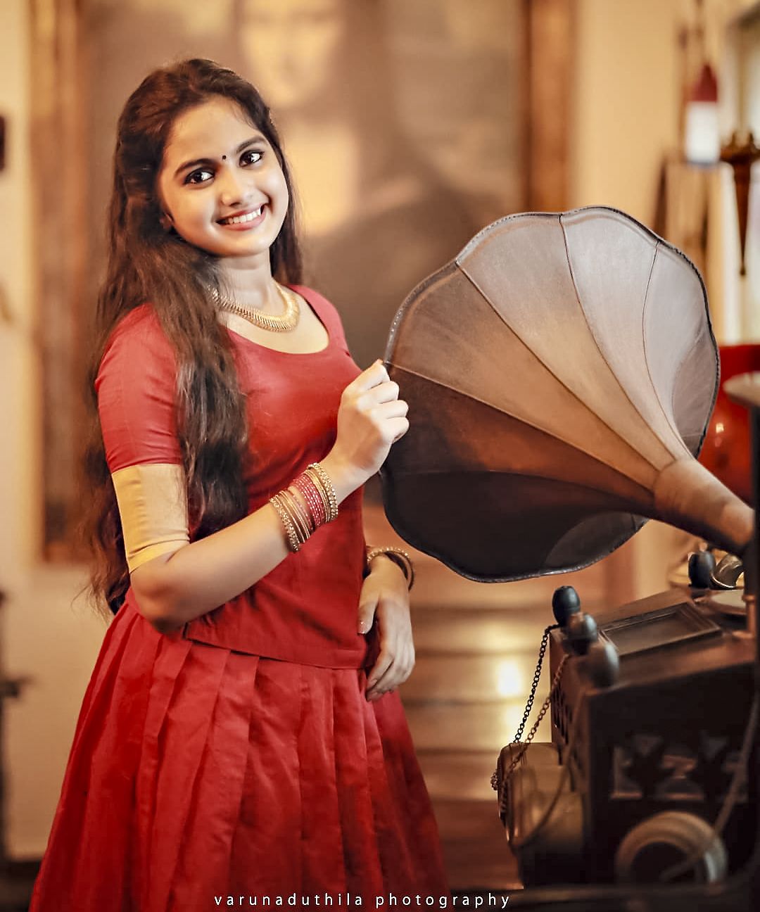 1080x1296 ACTRESS DEVIKA SANJAY IN VILLAGE GIRL STYLE BEAUTIFUL PHOTOGRAPHY Fashion Models Photo, ACTRESS, ACTORS, CELEBRITIES HIGH QUALITY WALLPAPERS
