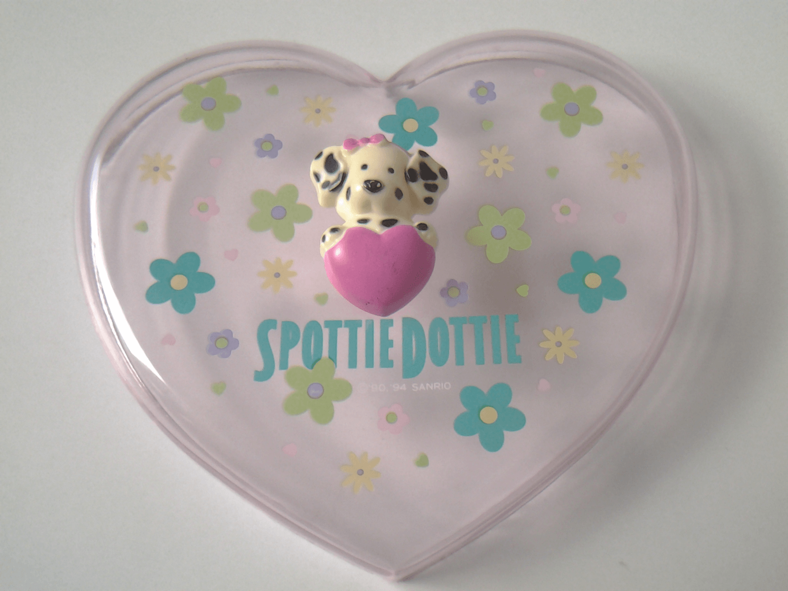 1600x1200 VINTAGE Sanrio Spottie Dottie 1994 plastic heart shaped container