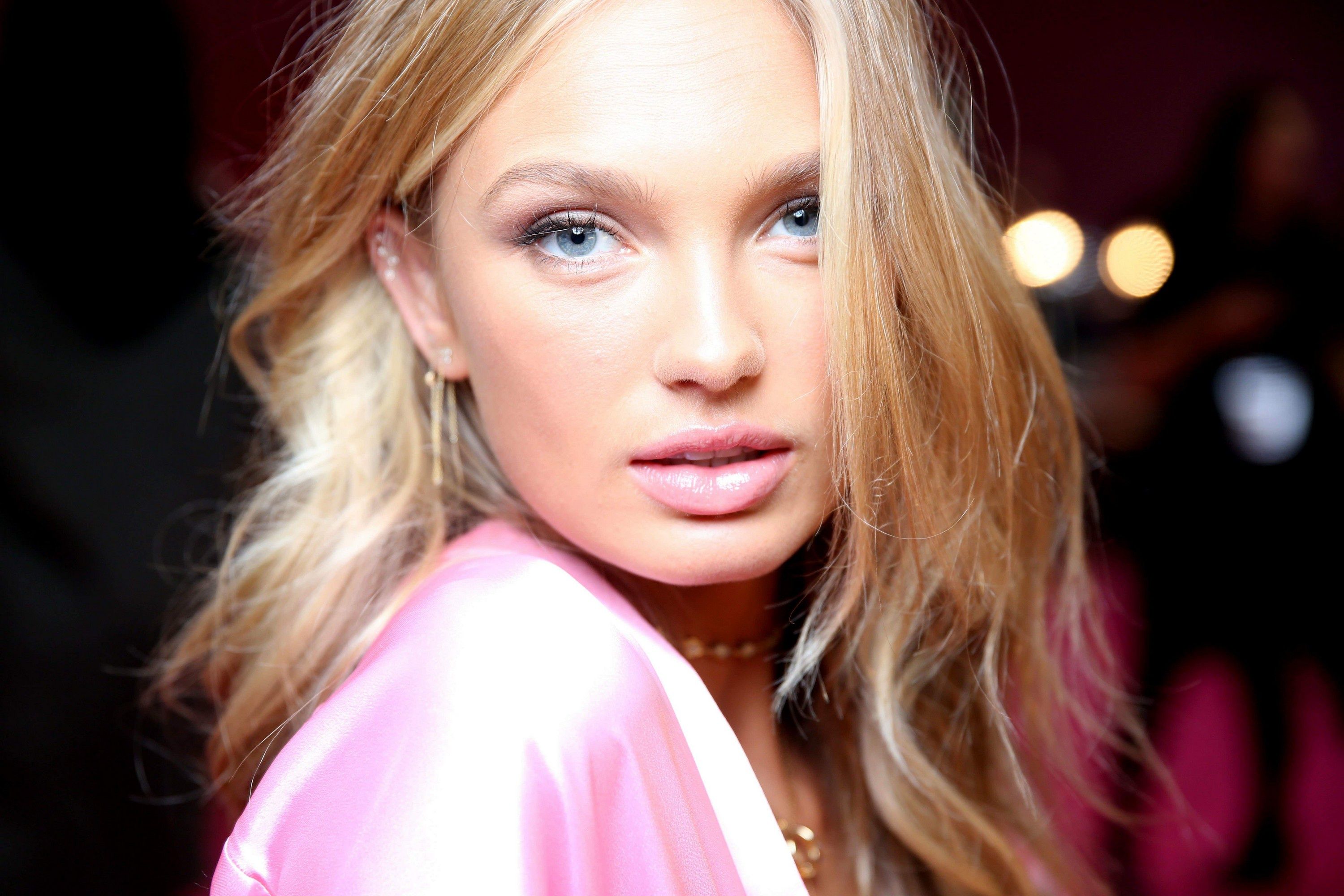 3000x2000 Wallpaper look, model, portrait, photohoot, hair, Victoria's Secret, Romee Strijd, Romy Strayed for mobile and desktop, section девушки, resolution 3000x2000