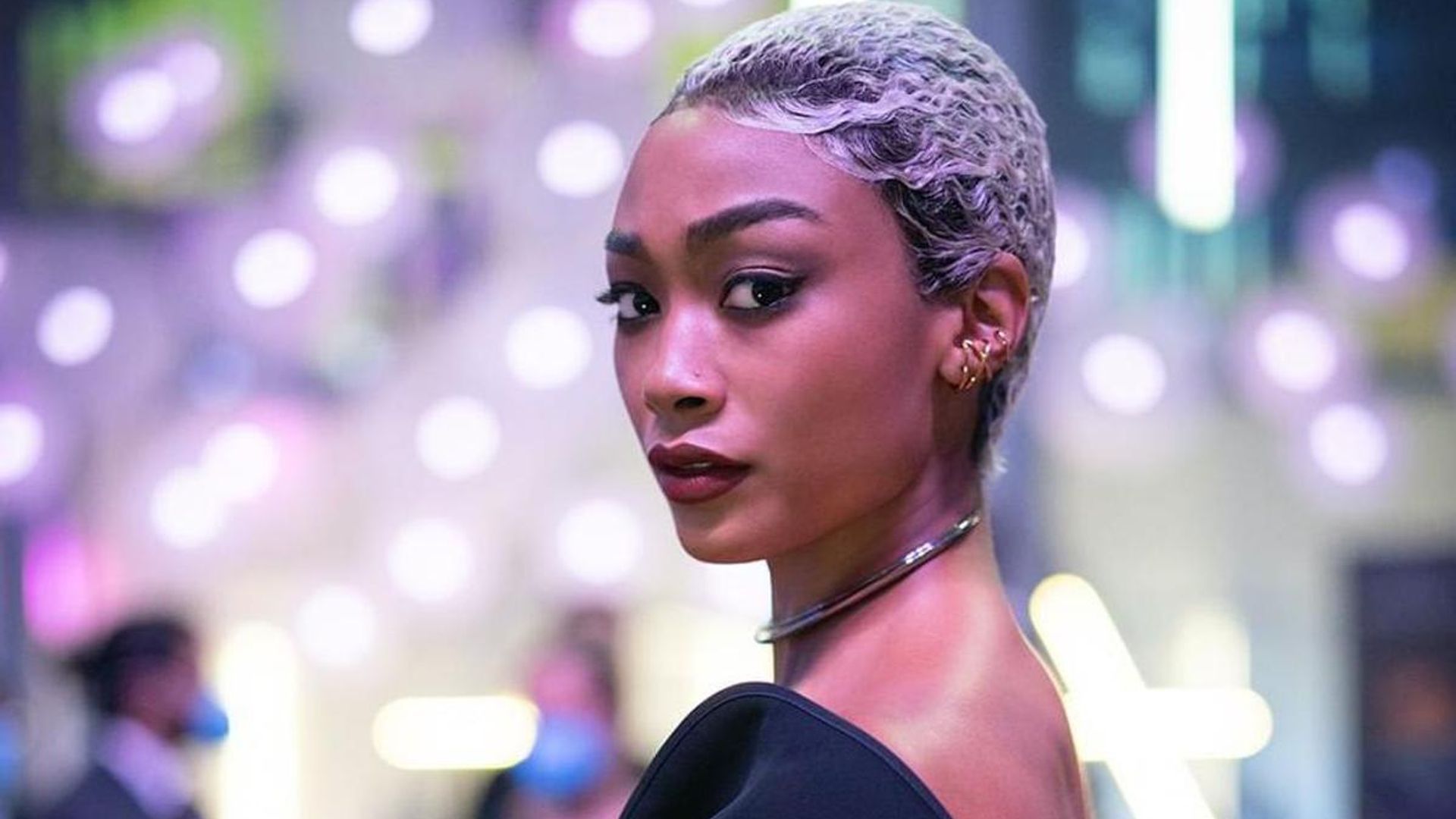 1920x1080 Tati Gabrielle shares her favorite memory with Antonio Banderas on the set of Uncharted