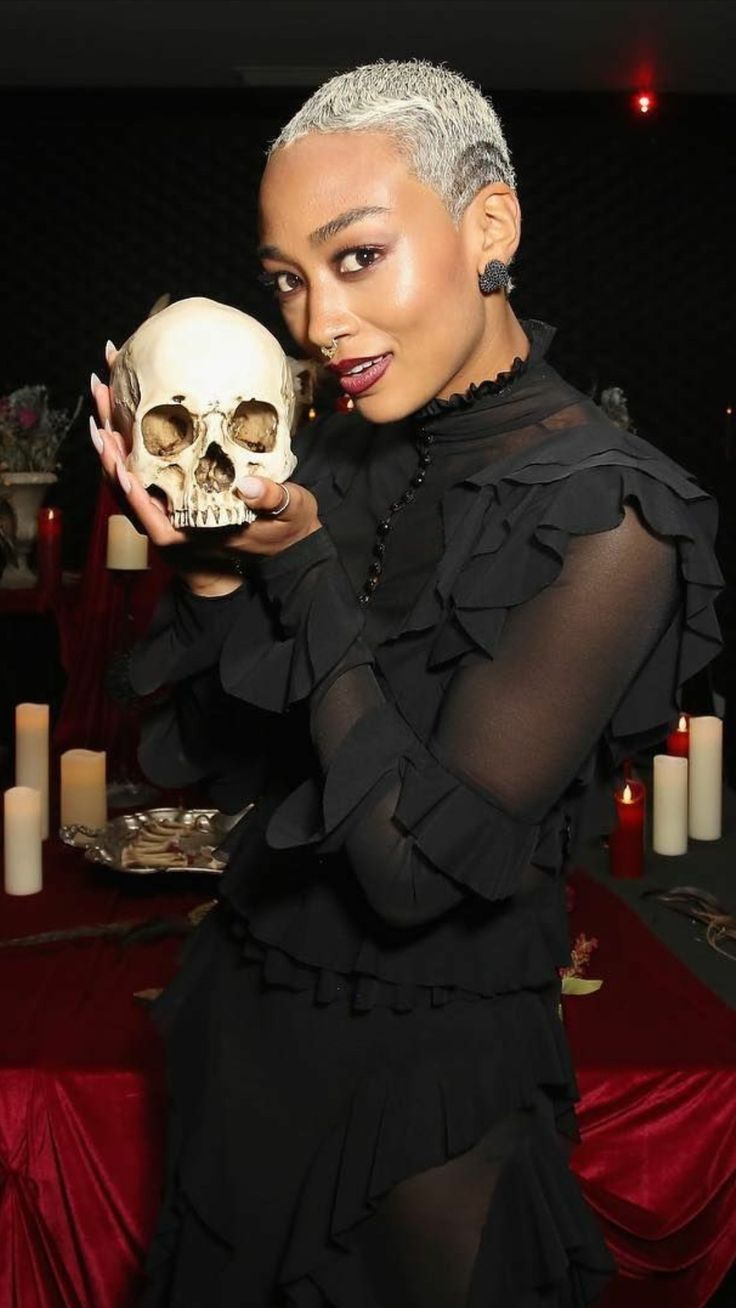 736x1308 Pin By Hope Shown On Lockscreens Wallpaper. Face Makeup, Halloween Face Makeup, Halloween Face