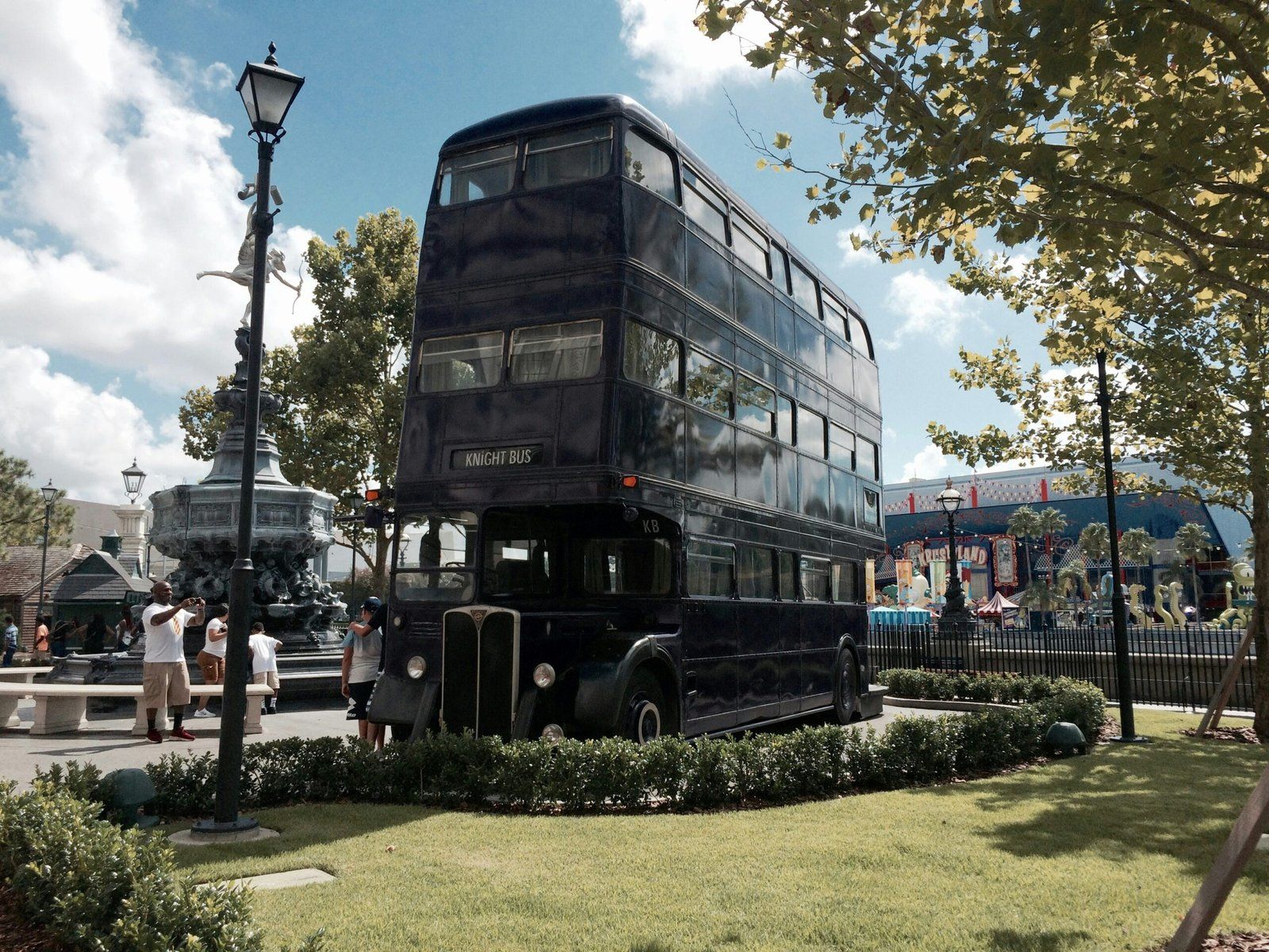 1600x1200 Harry Potter and the 'Knight Bus'