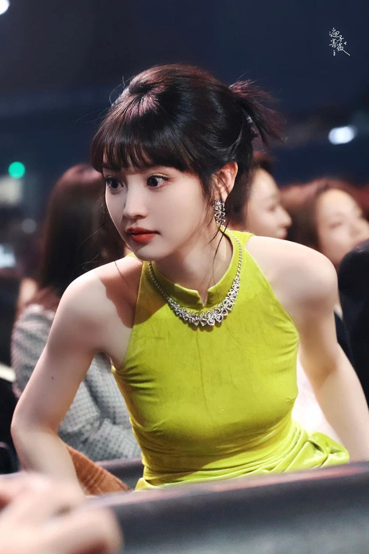 736x1105 Tian Xi Wei - 田曦薇