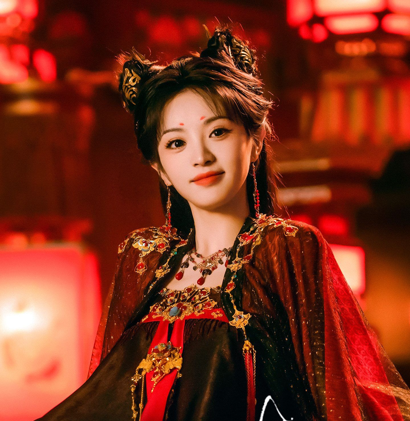 1440x1480 Watch 'Moonlit Reunion'