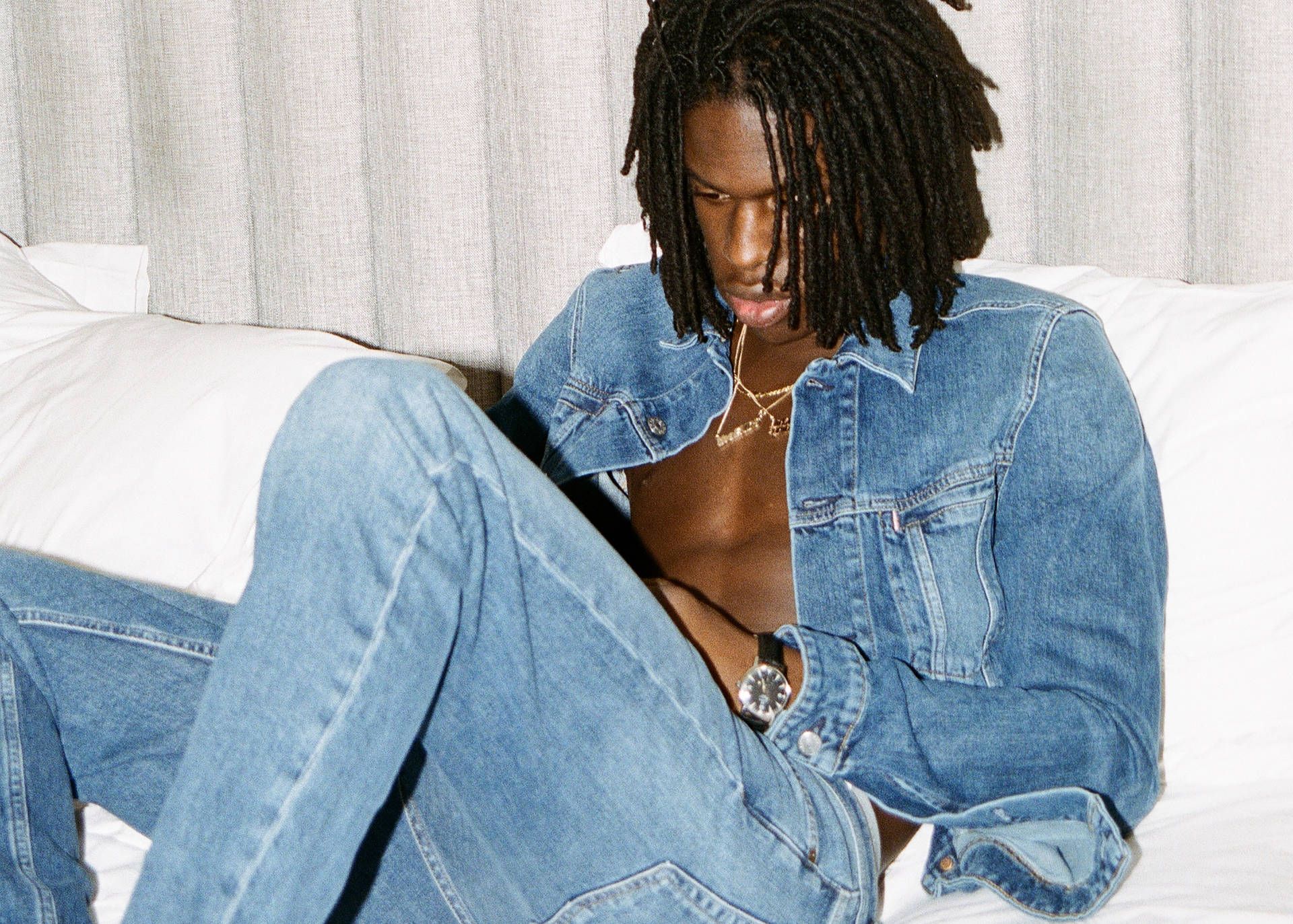 1920x1373 Daniel Caesar Wallpaper