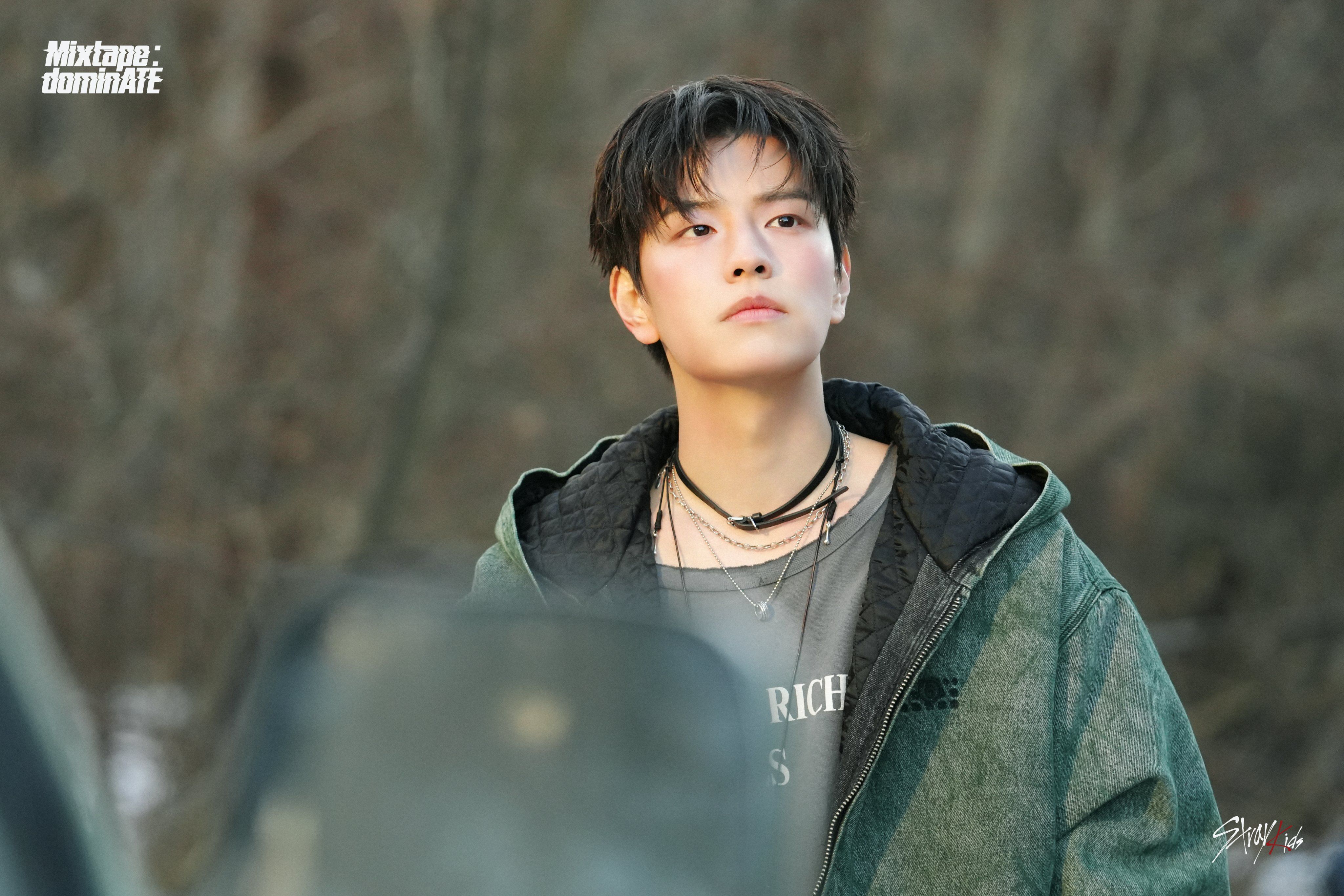 4096x2731 Stray Kids (Lee Know aur Seungmin) [Behind Spoiler Image]