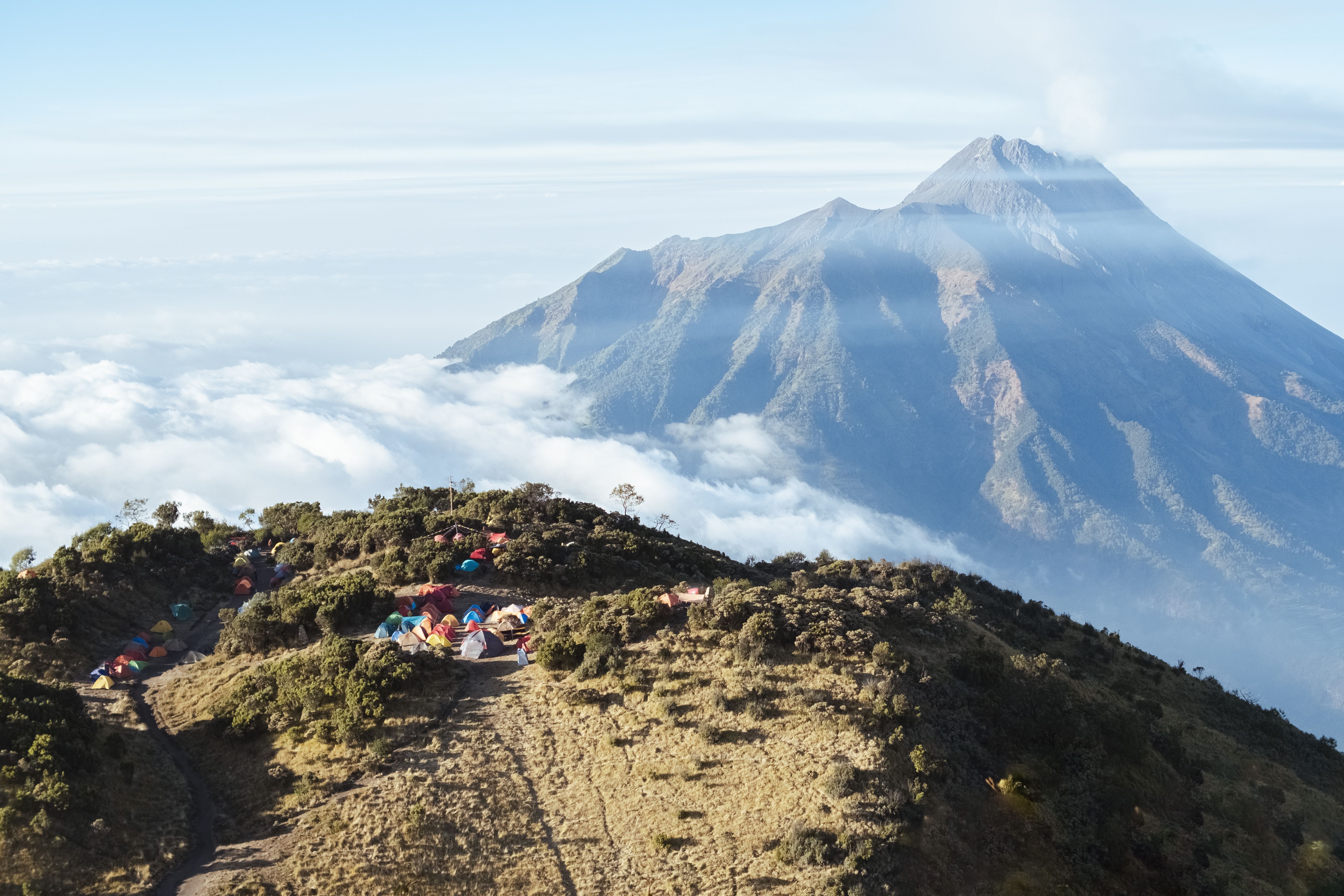 5256x3504 Camping Above the Clouds at Mount Merbabu · Free