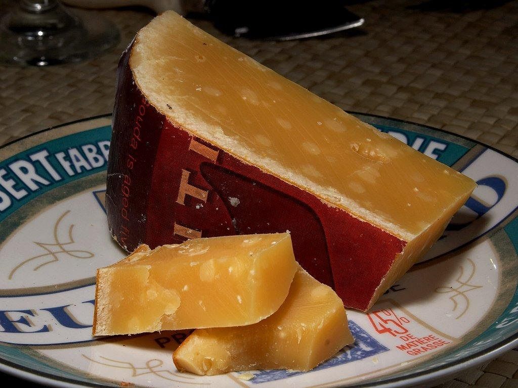 1024x768 Free Old Gouda & Cheese Image