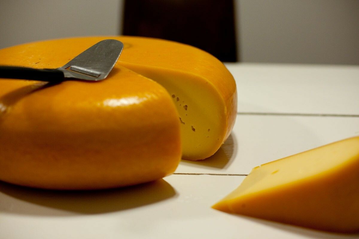 1200x800 Gouda Cheese Approx 1kg