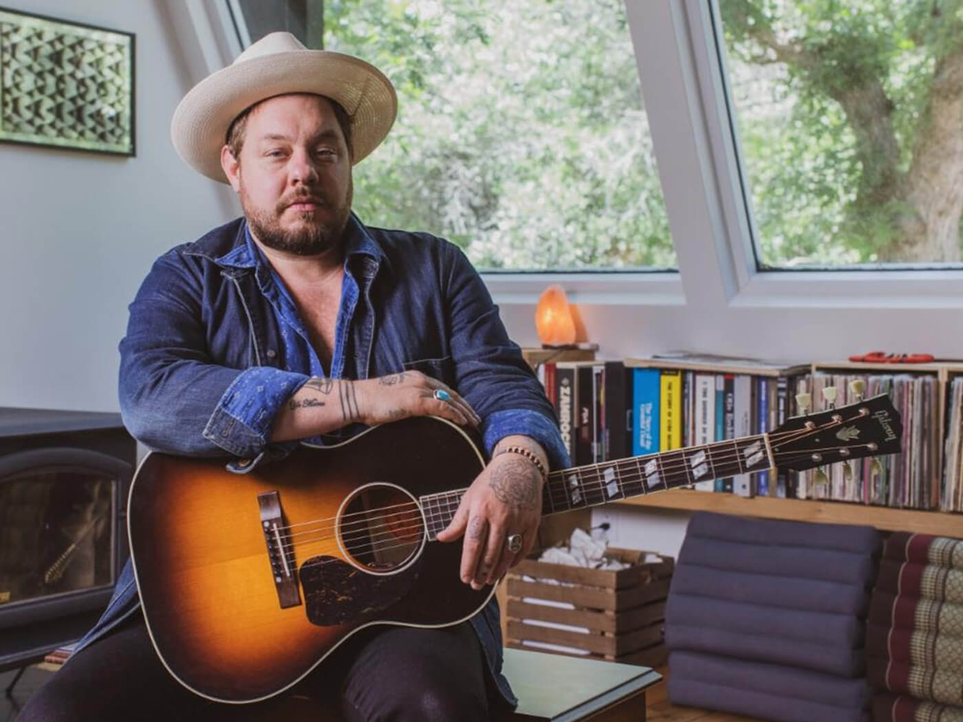 1400x1050 Gibson and Nathaniel Rateliff team up for a new signature acoustic