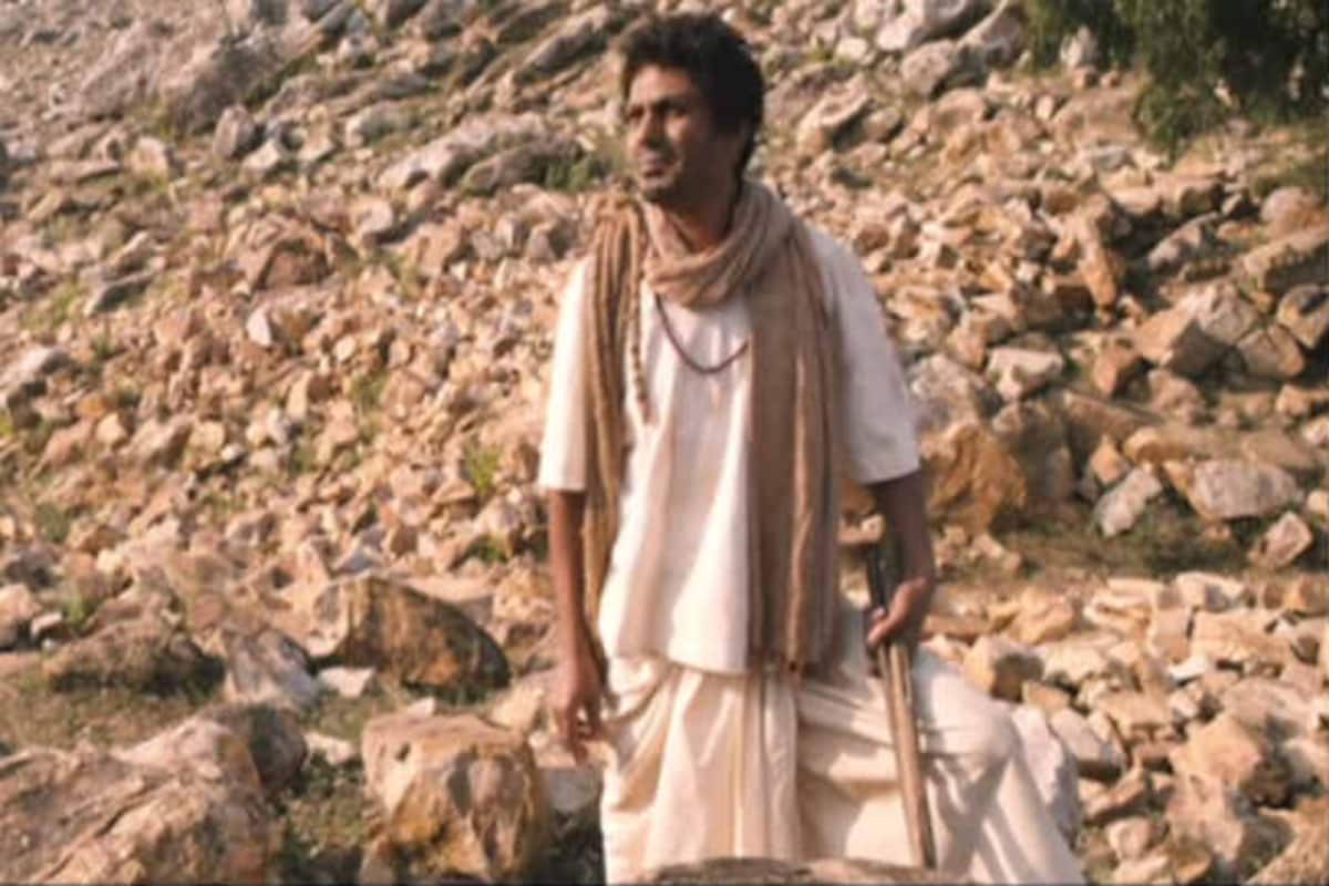 1200x800 Manjhi The Mountain Man Trailer: Nawazuddin Siddiqui, Radhika Apte All Set To Steal The Show!