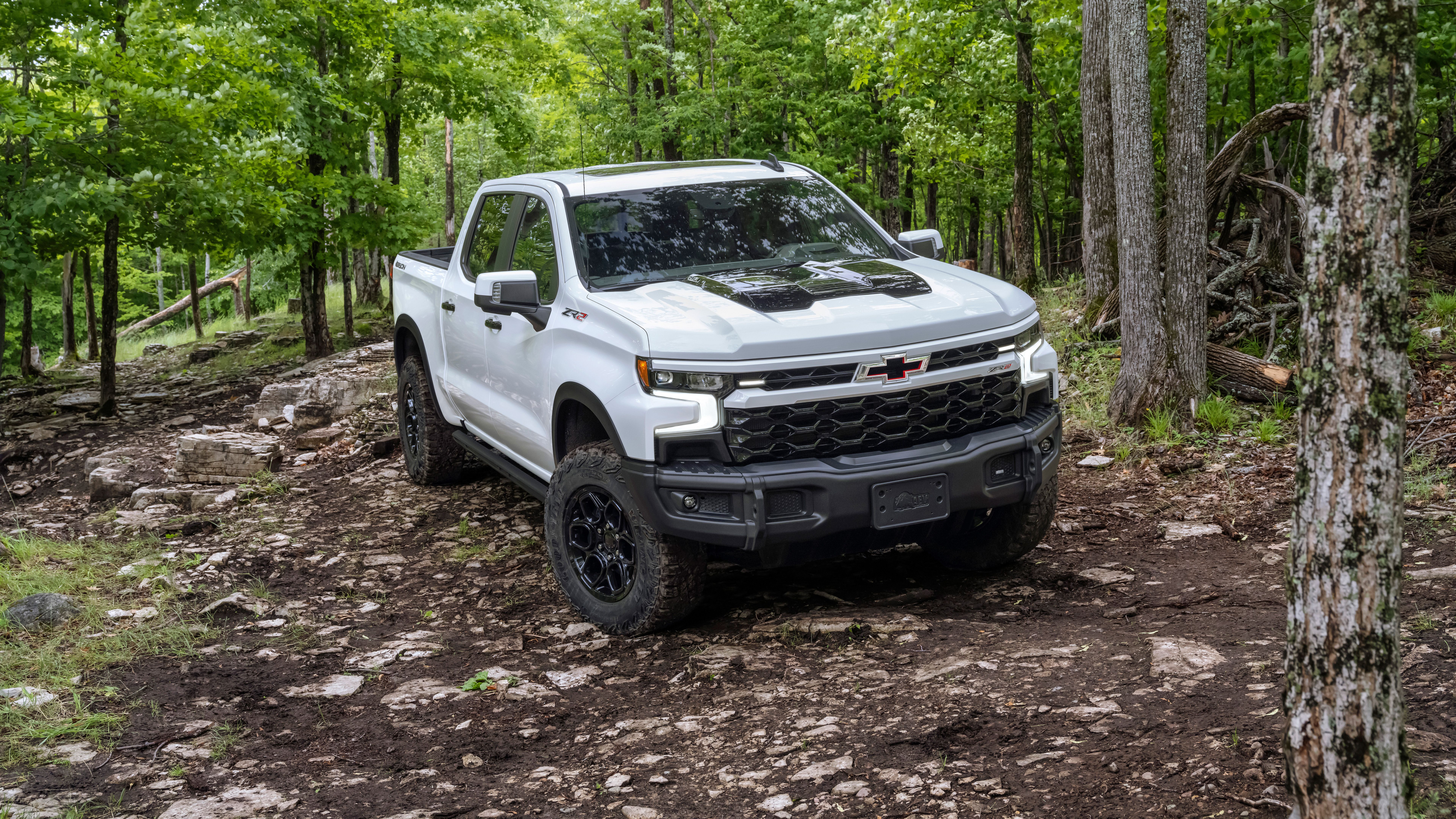 7680x4320 Chevrolet Silverado ZR2 Bison Crew Cab 2022 4K 8K Wallpaper Car Wallpaper