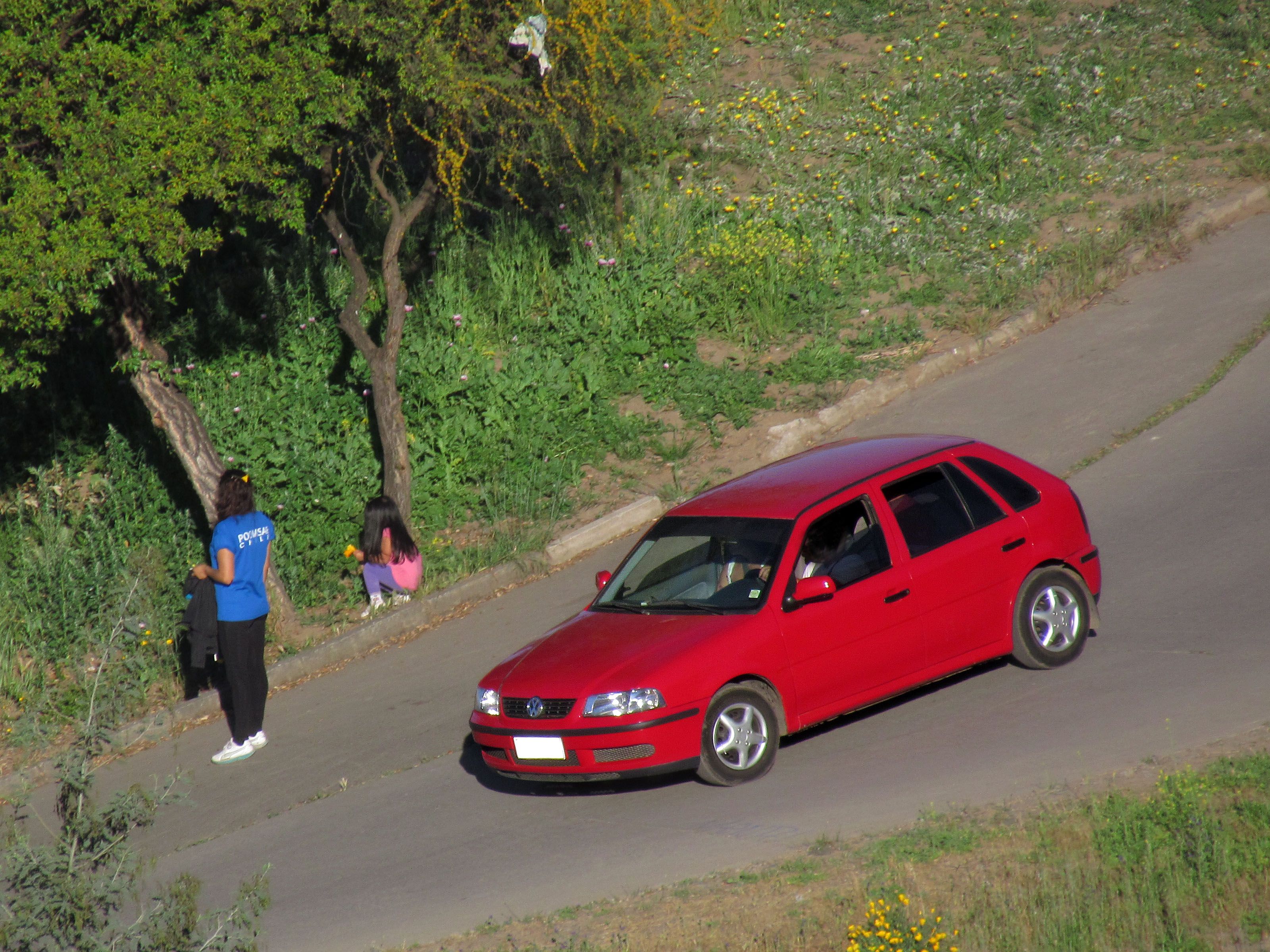 3200x2400 Volkswagen Gol 1.0 Sport
