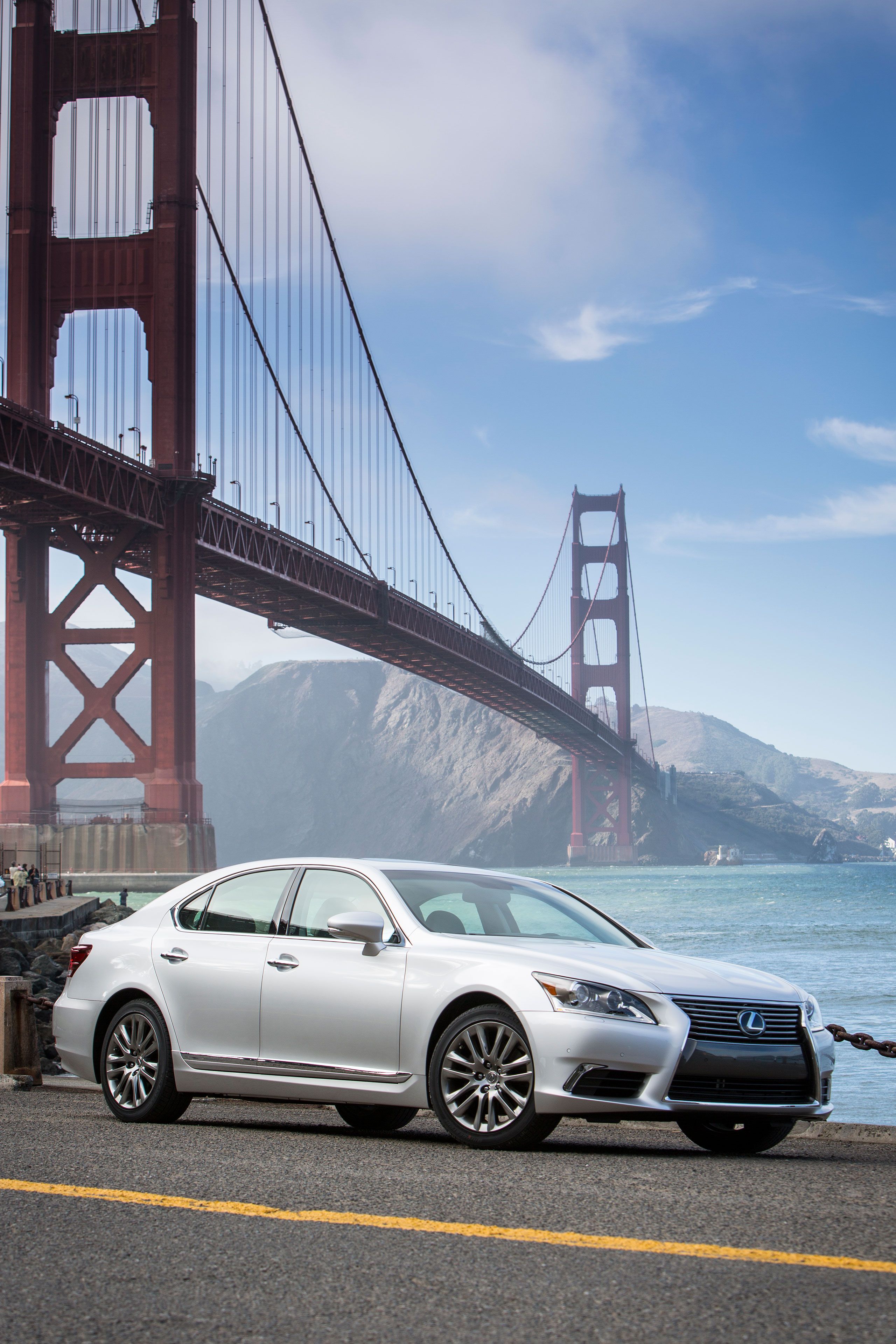 2560x3839 More Official Photo of the 2013 Lexus LS 460