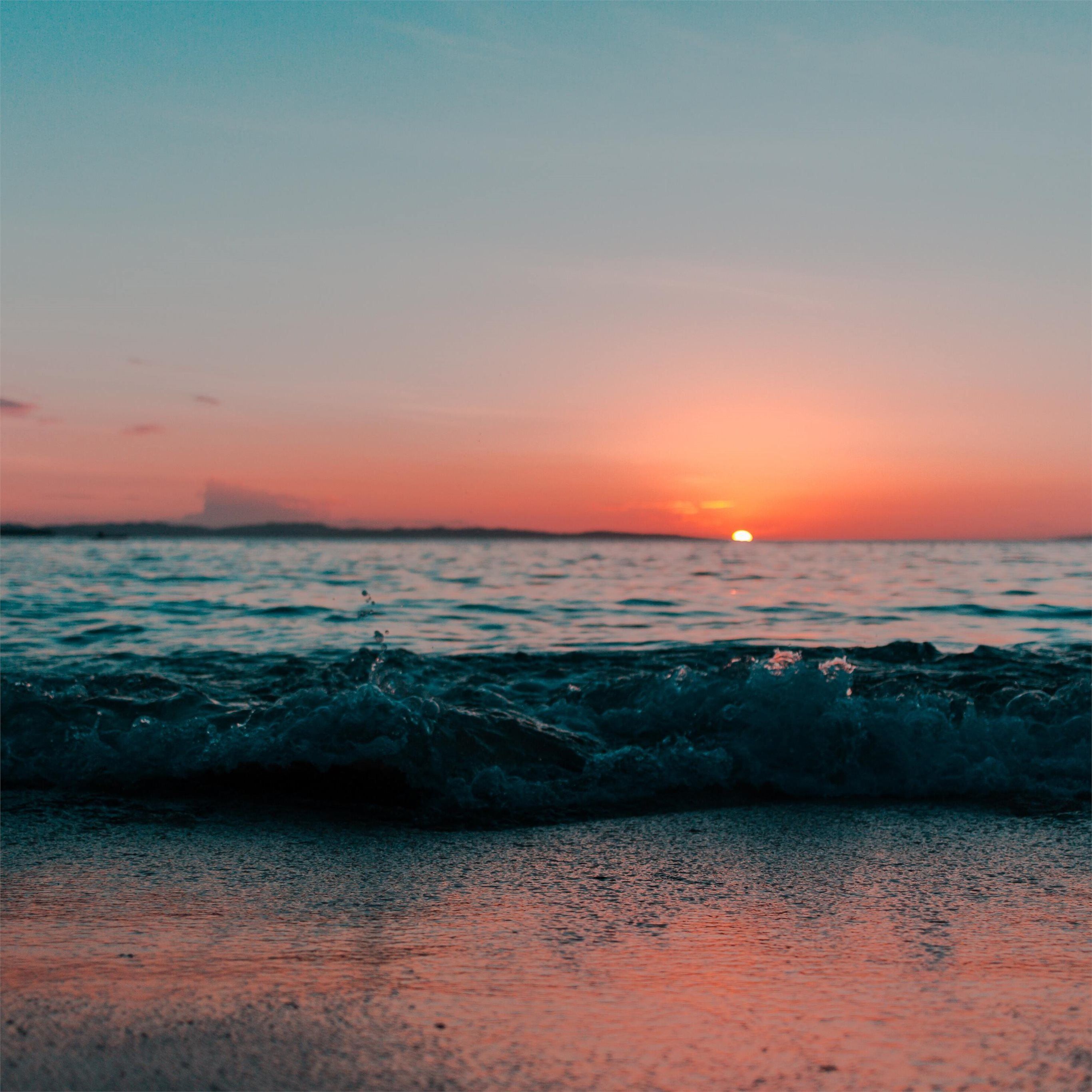 2732x2732 waves sunset 5k iPad Pro Wallpaper Free Download