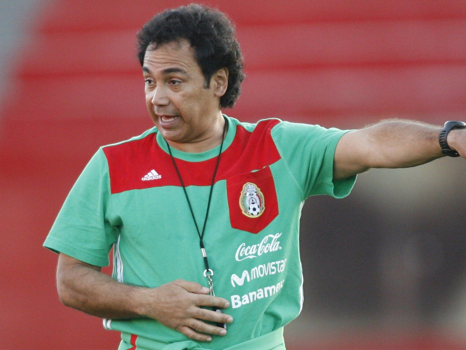 1600x1200 Mexican Soccer Legend Hugo Sanchez Gets A New Gig