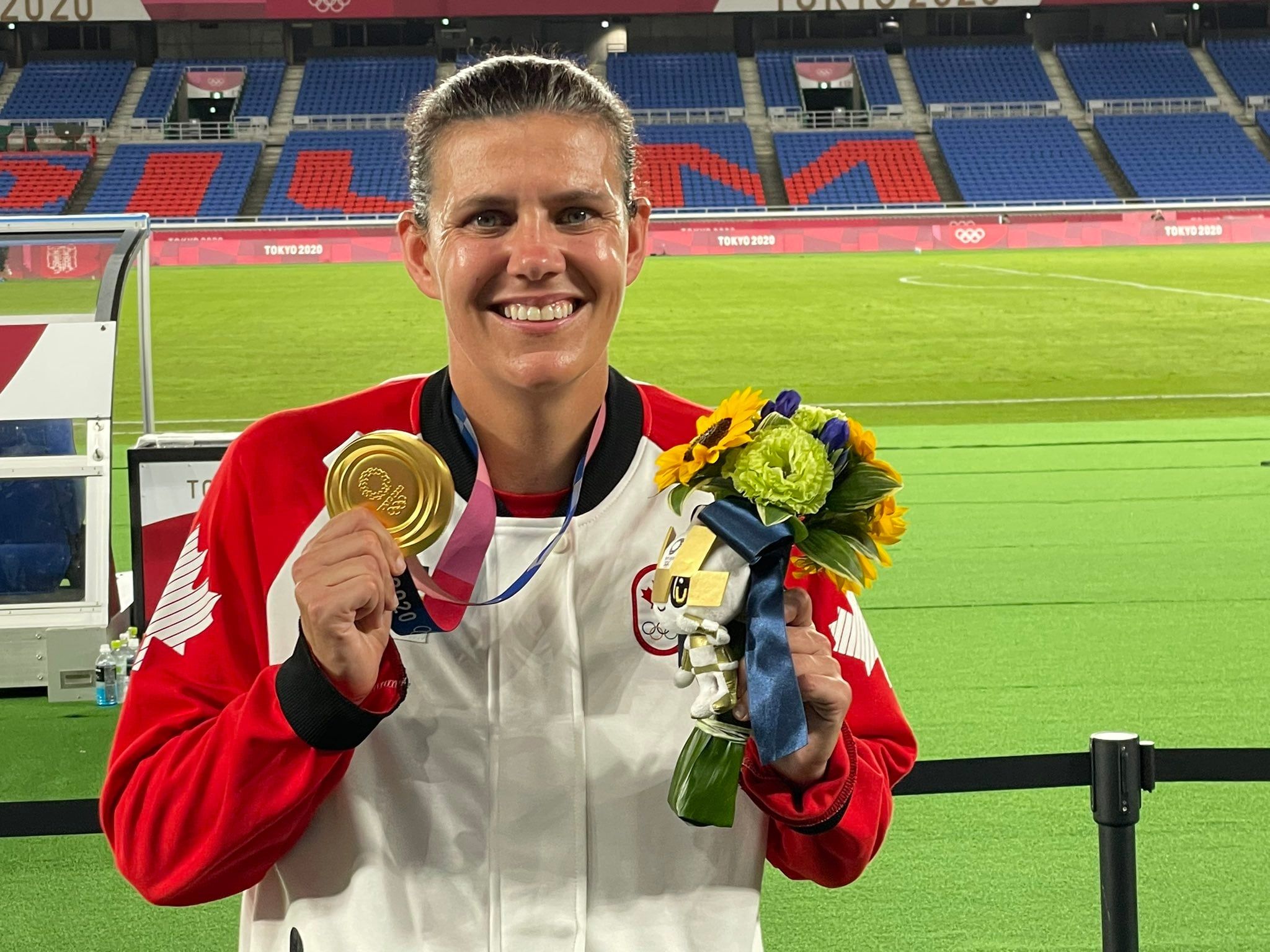 2048x1536 Image Christine Sinclair, one of the best players in women's soccer, is finally an Olympic champion after playing 20 years on the international level