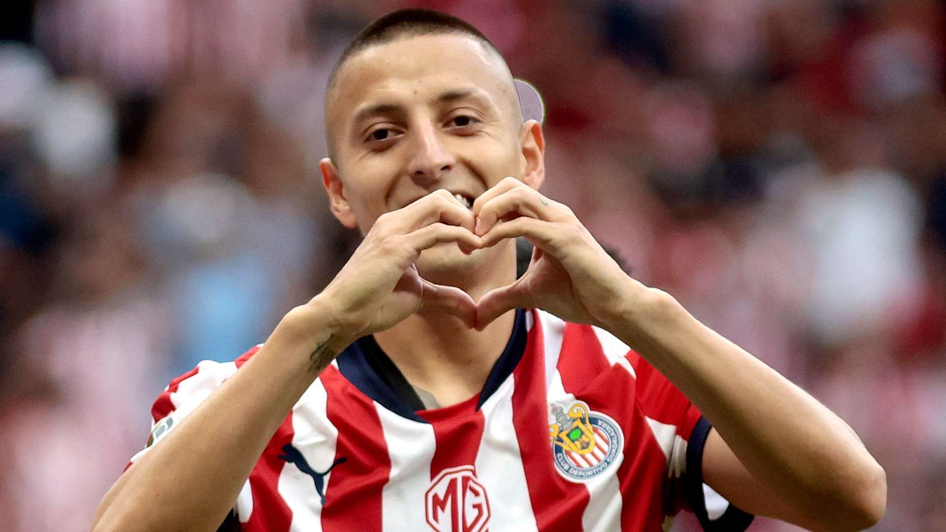 1920x1080 Roberto 'Piojo' Alvarado lesionado: Qué tiene, cuánto tiempo estará de baja y qué partidos se perdería con Chivas. Goal.com Argentina