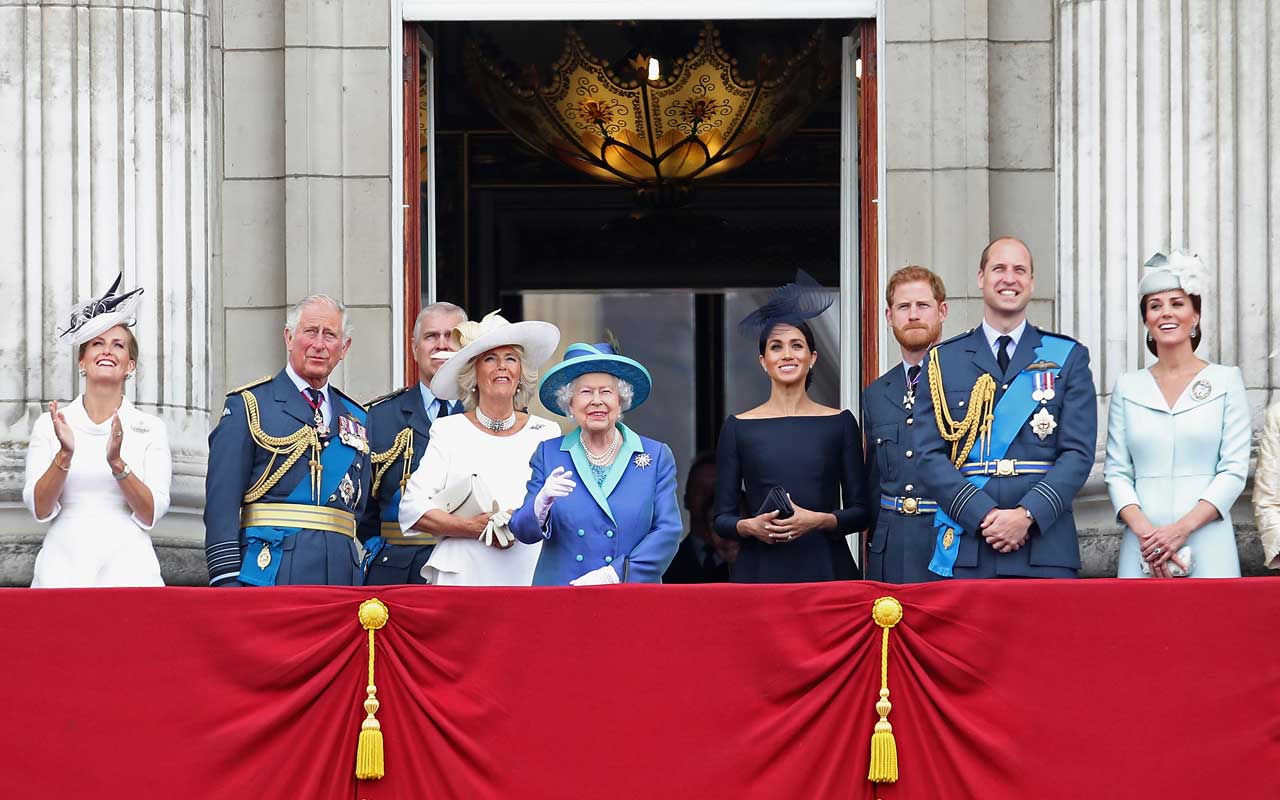 1280x800 The Royal Family Wallpaper