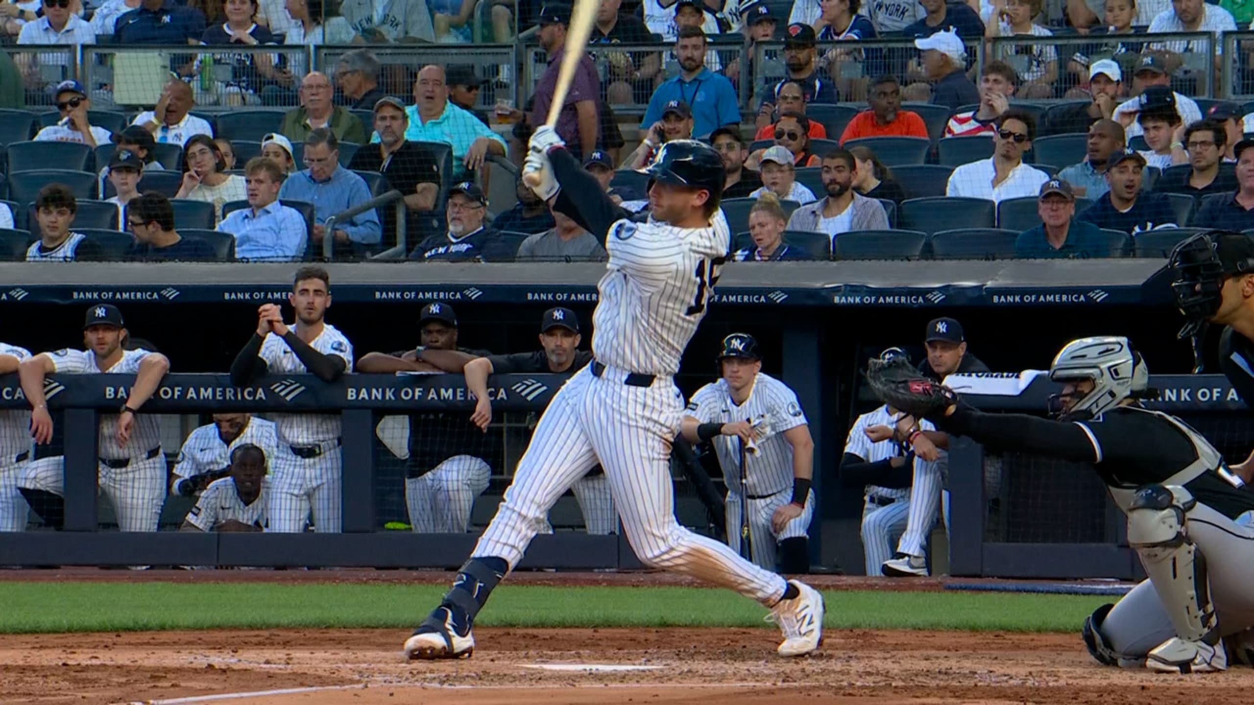 2560x1440 MLB News & Moments: An Andrew Benintendi Slam Propels White Sox Past Yanks