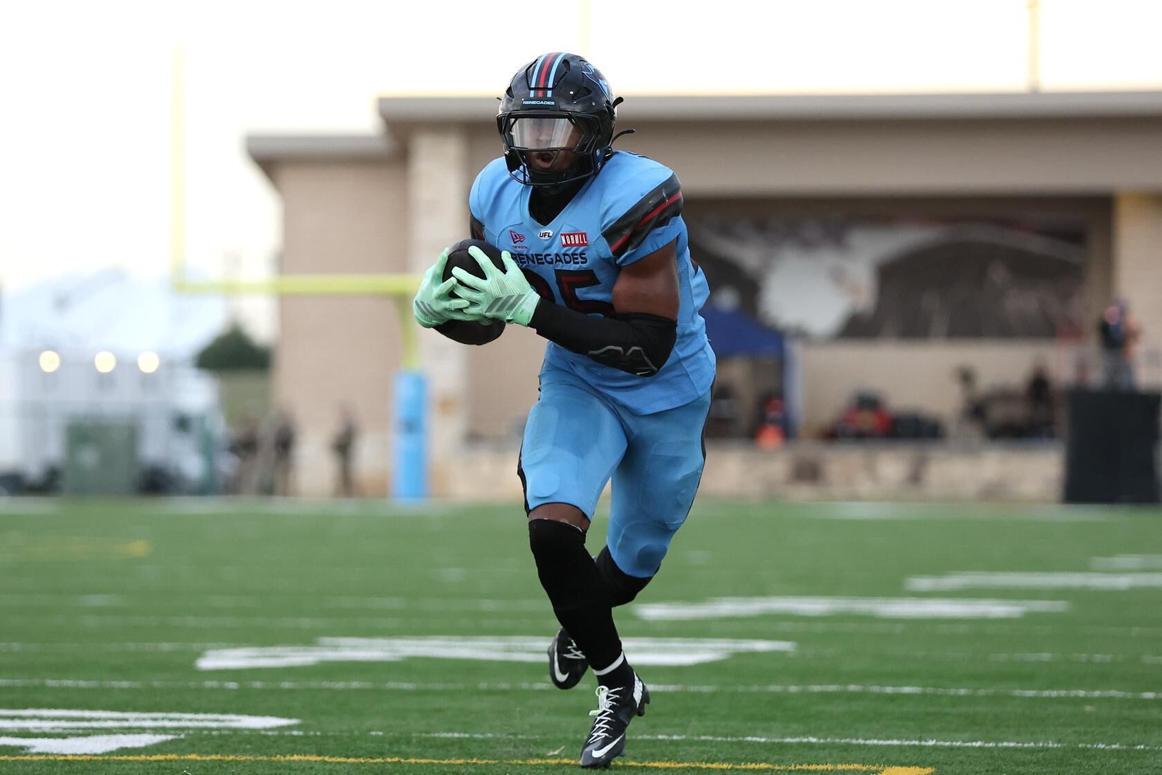 1680x1120 Dallas Renegades Wide Receiver Denzel Mims Signs With Dallas Cowboys