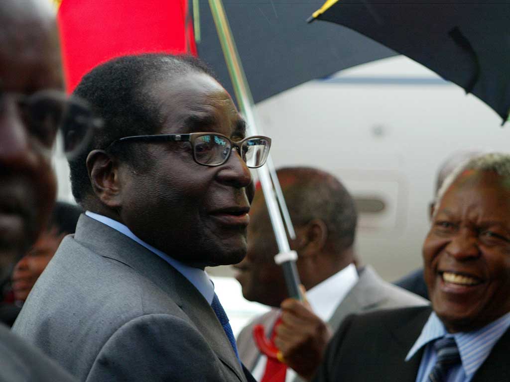 1024x768 Healthy' Robert Mugabe back in Zimbabwe